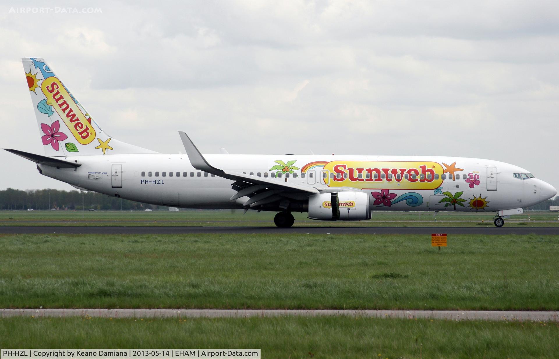 PH-HZL, 2001 Boeing 737-8K2 C/N 30391, Colorful