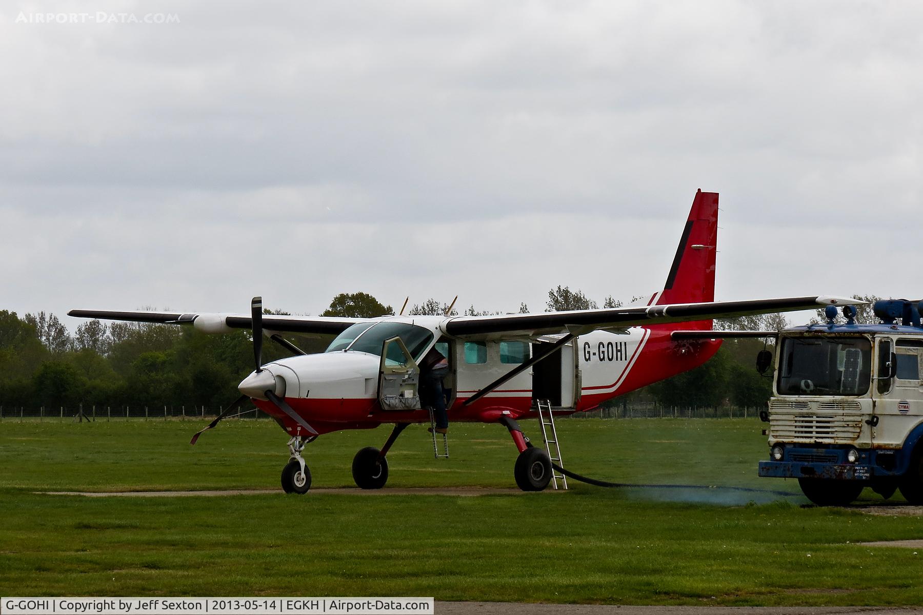 G-GOHI, 1985 Cessna 208 Caravan I C/N 20800040, Refuel at Headcorn