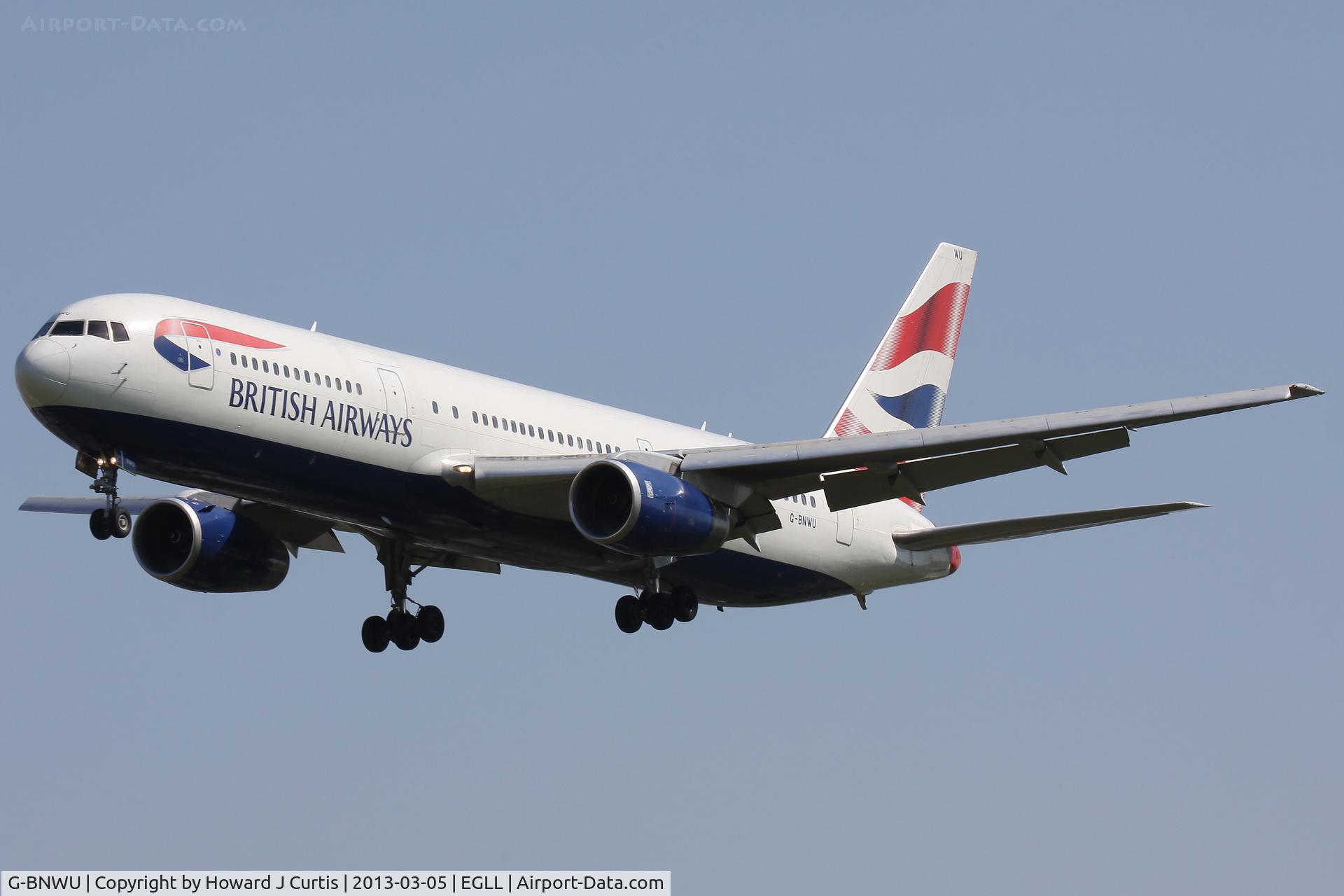 G-BNWU, 1993 Boeing 767-336 C/N 25829, British Airways, on finals for runway 27L.