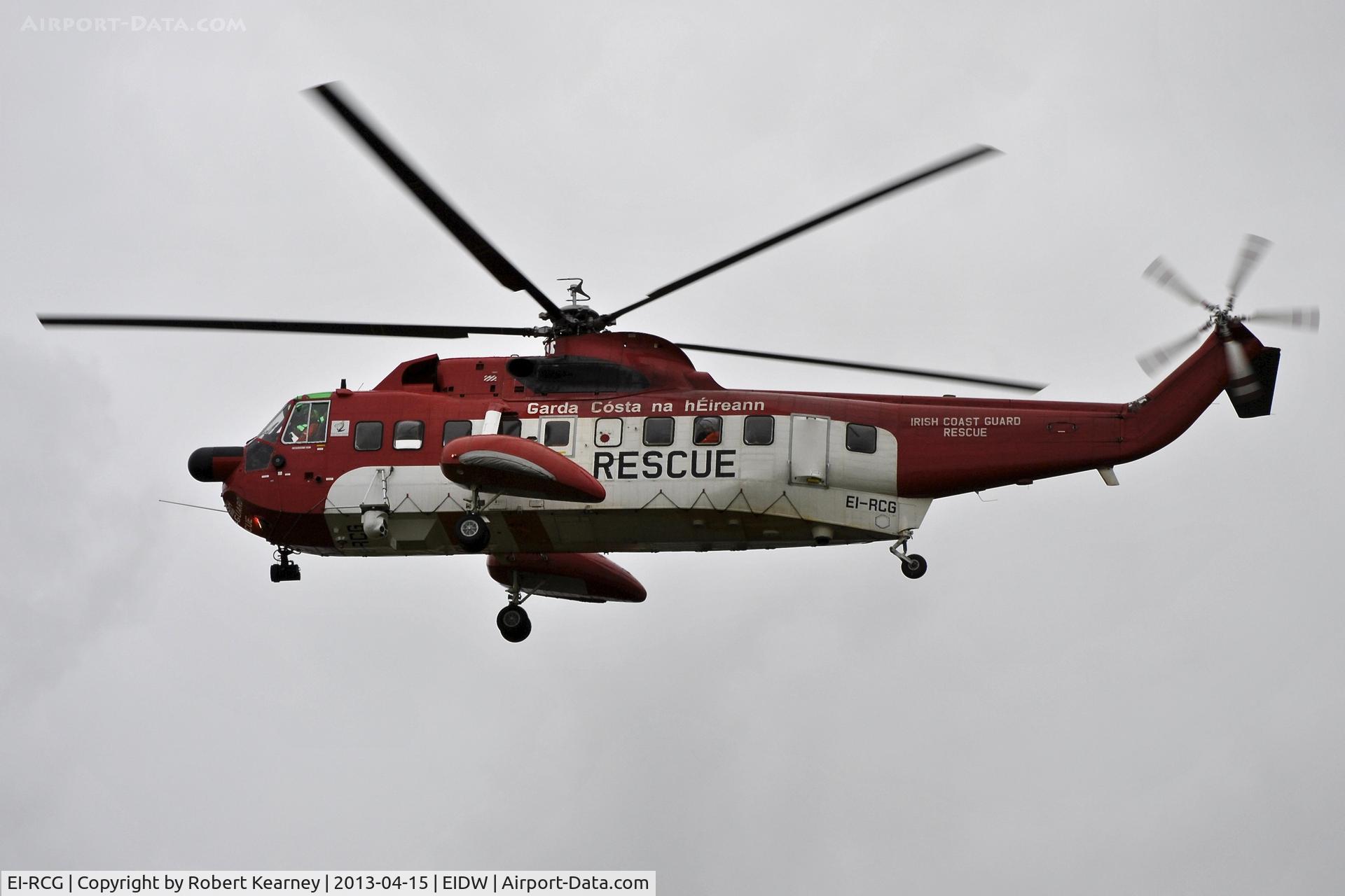 EI-RCG, 1978 Sikorsky S-61N C/N 61807, Taking off over the airfield