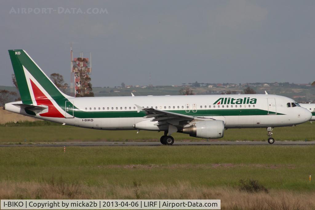 I-BIKO, 2000 Airbus A320-214 C/N 1168, Taxiing