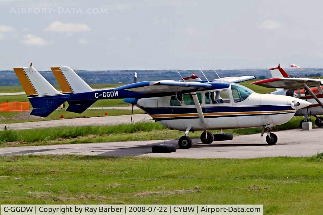 C-GGDW, 1965 Cessna 337 Super Skymaster C/N 337-0153, Cessna 337 Super Skymaster [337-0153] Calgary-Springbank~C 22/07/2008