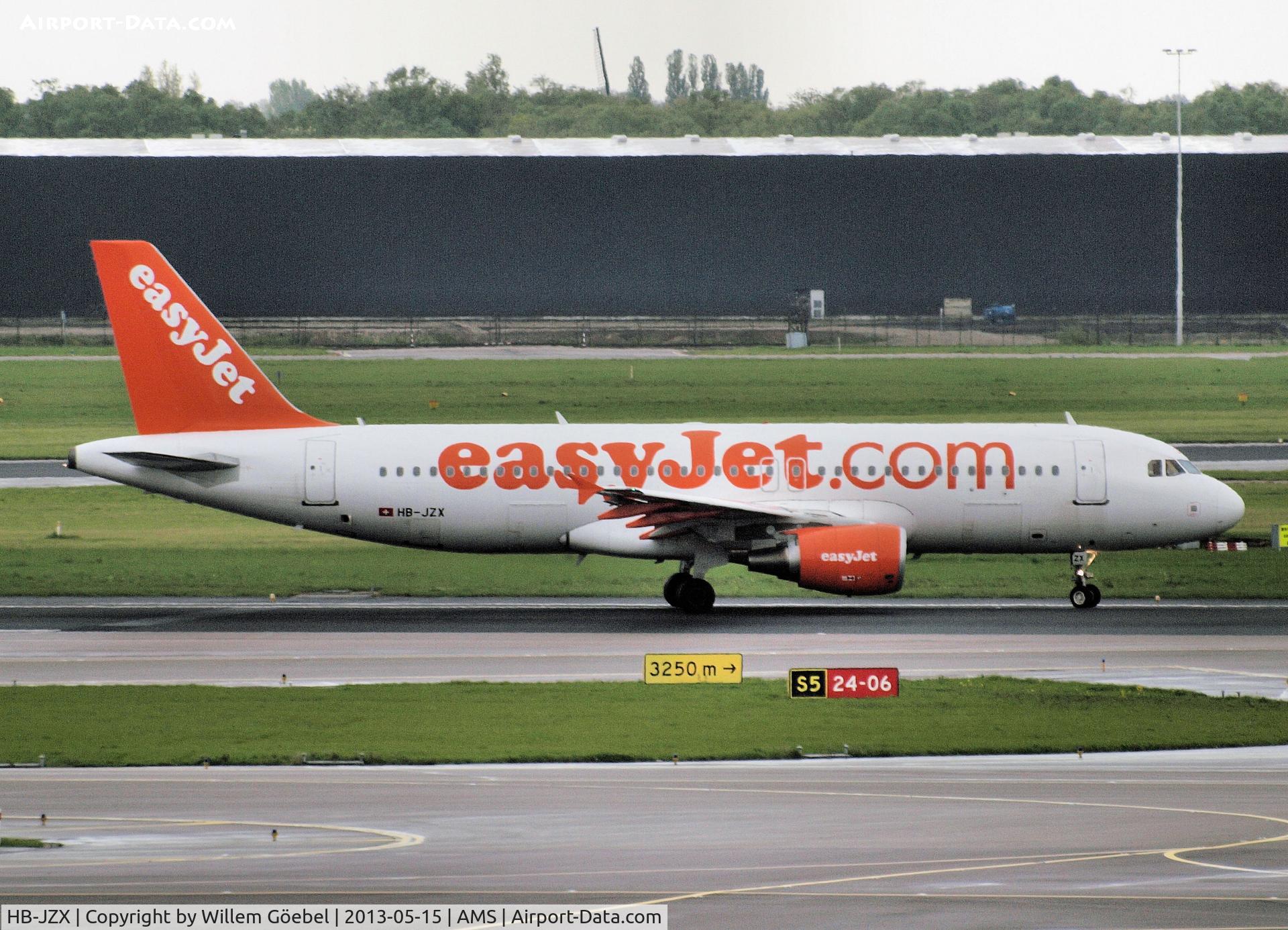 HB-JZX, 2009 Airbus A320-214 C/N 4157, Taxi to runway 24 on Schiphol Airport for take off.