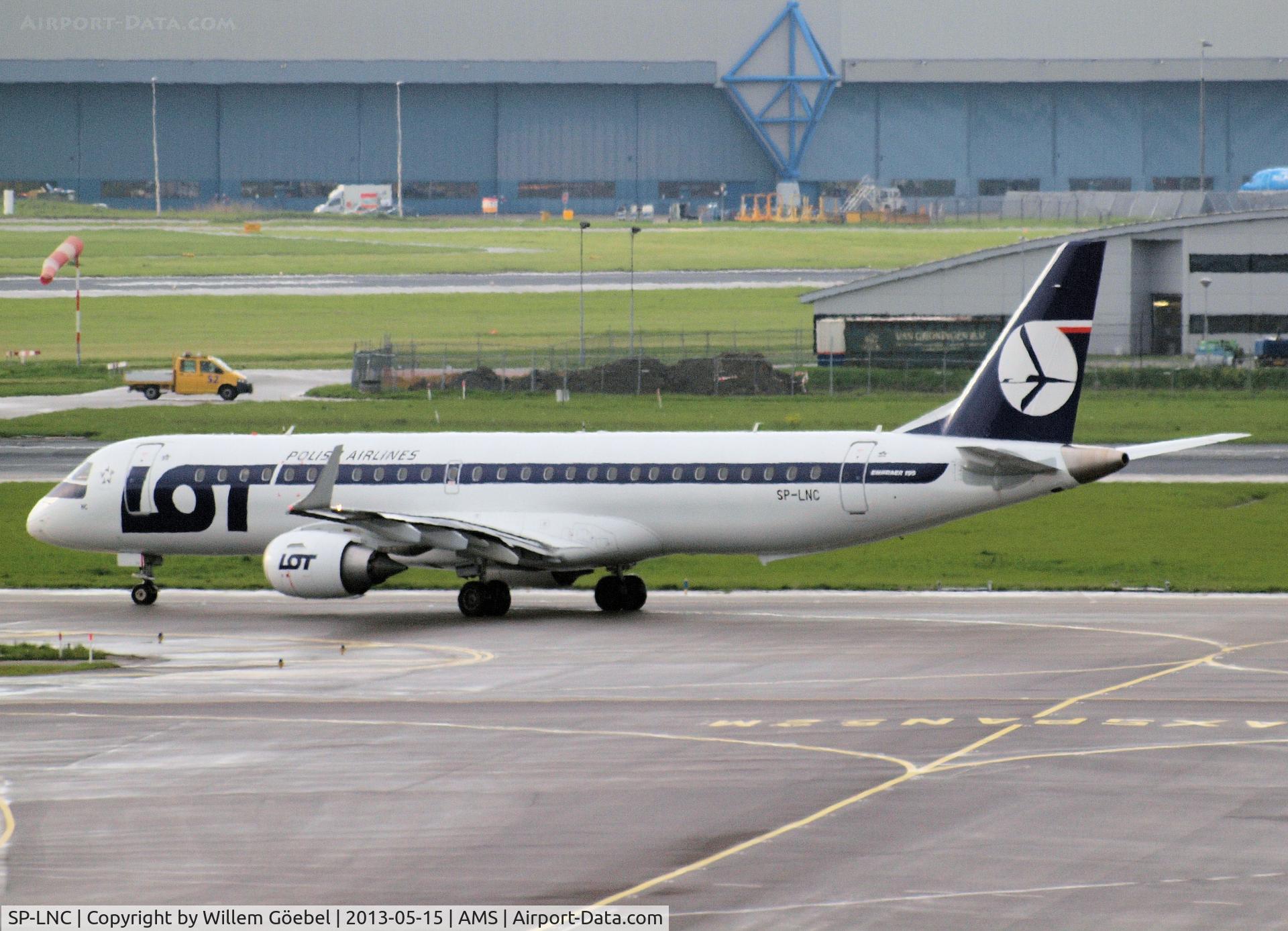 SP-LNC, 2011 Embraer 195LR (ERJ-190-200LR) C/N 19000462, Taxi to runway 24 on Schiphol Airport for take off.