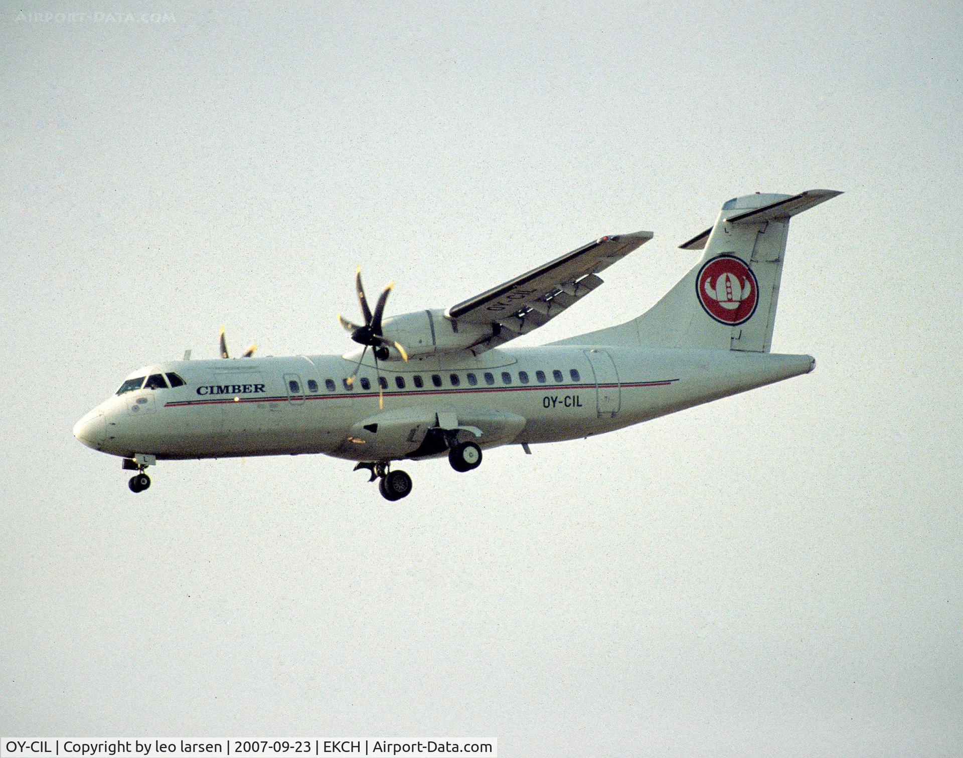 OY-CIL, 1996 ATR 42-500 C/N 514, Approach to R-22L Copenhagen Kastrup 23.9.07
