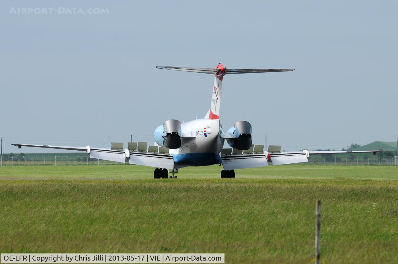 OE-LFR, 1996 Fokker 70 (F-28-0070) C/N 11572, Austrian Airlines