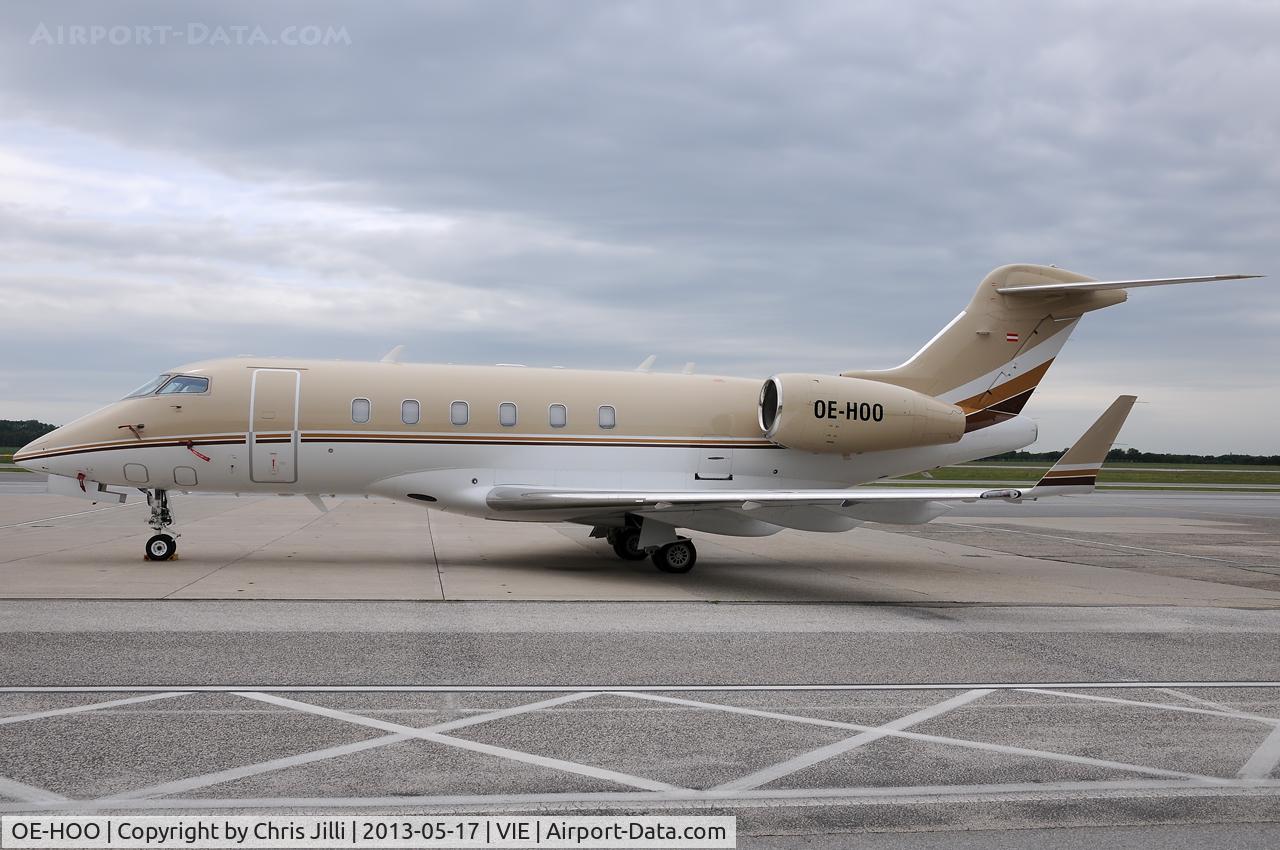 OE-HOO, 2005 Bombardier Challenger 300 (BD-100-1A10) C/N 20079, Amira Air