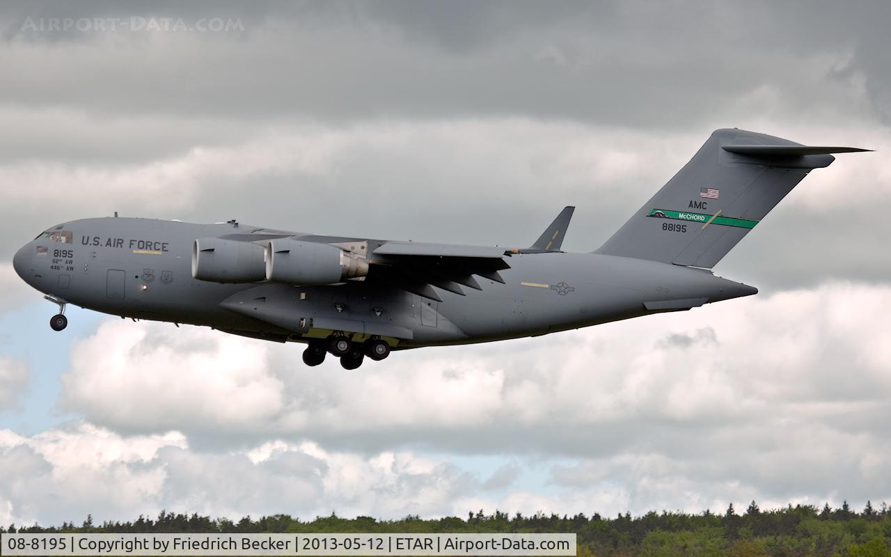 08-8195, 2008 Boeing C-17A Globemaster III C/N P-195, on final RW26
