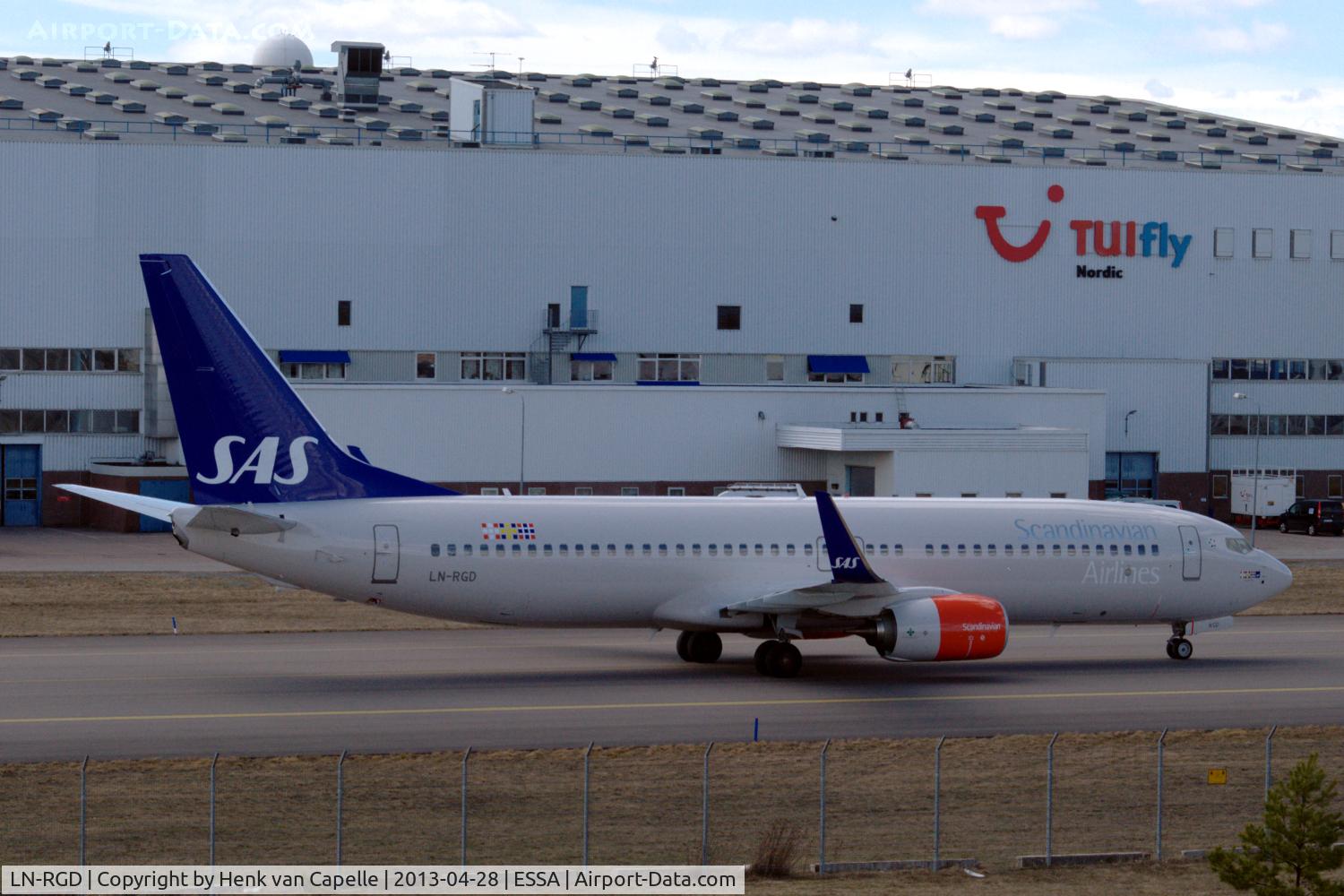 LN-RGD, 2013 Boeing 737-86N C/N 41258, SAS Boeing 737-800 taxying at Stockholm Arlanda airport, Sweden.