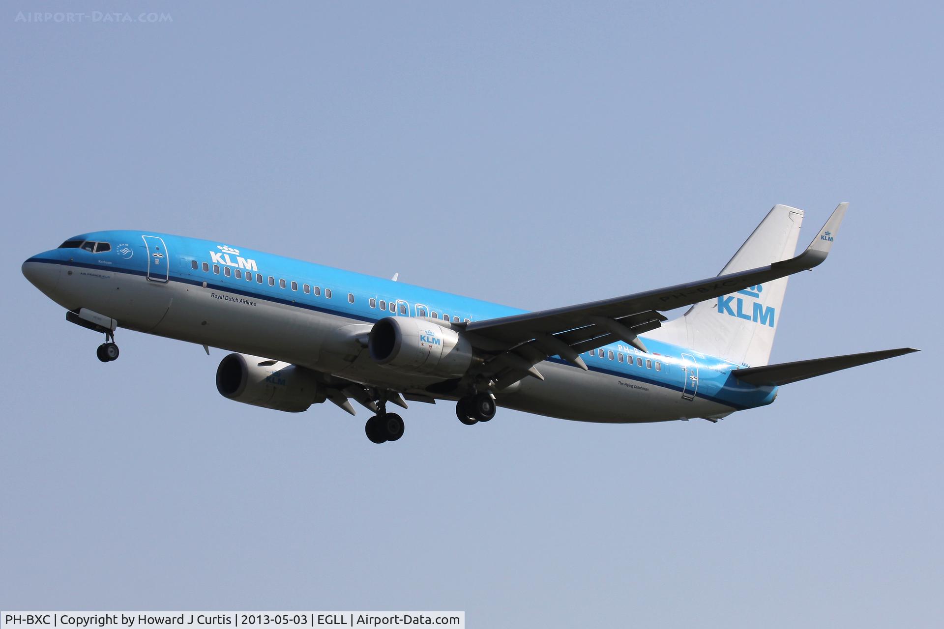 PH-BXC, 1999 Boeing 737-8K2 C/N 29133, KLM, on approach to runway 27L.