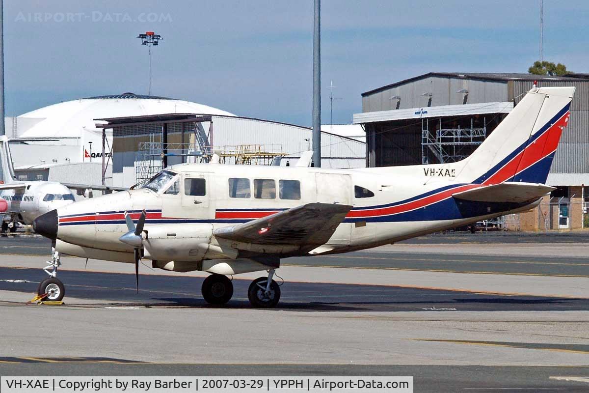 VH-XAE, 1966 Beech 65-B80 Queen Air Queen Air C/N LD-305, Beech 65-B80 Queen Air [LD-328] Perth~VH 29/03/2007