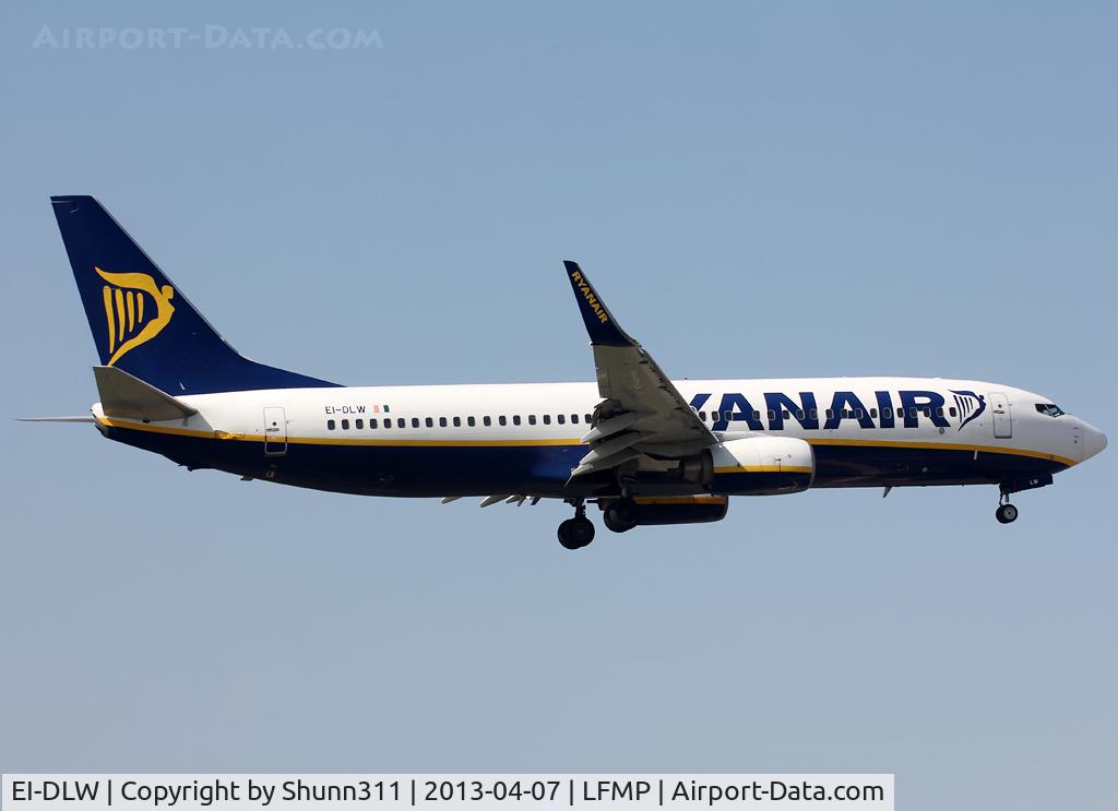 EI-DLW, 2006 Boeing 737-8AS C/N 33599, Landing rwy 31R