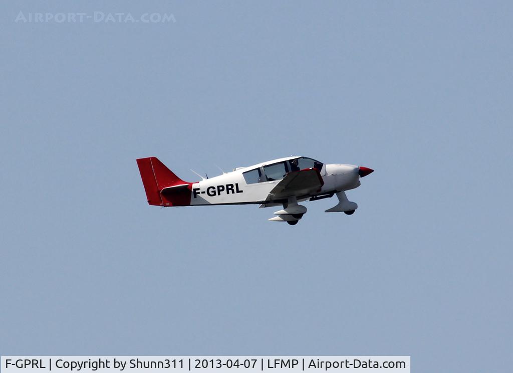 F-GPRL, 1992 Robin DR-400-140B Major Major C/N 2125, Taking off rwy 31L