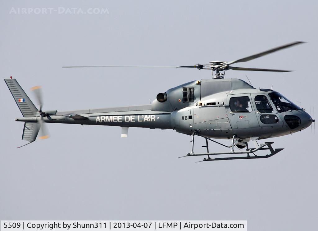 5509, Aérospatiale AS-555AN Fennec C/N 5509, Arriving to the Airport for refuelling...