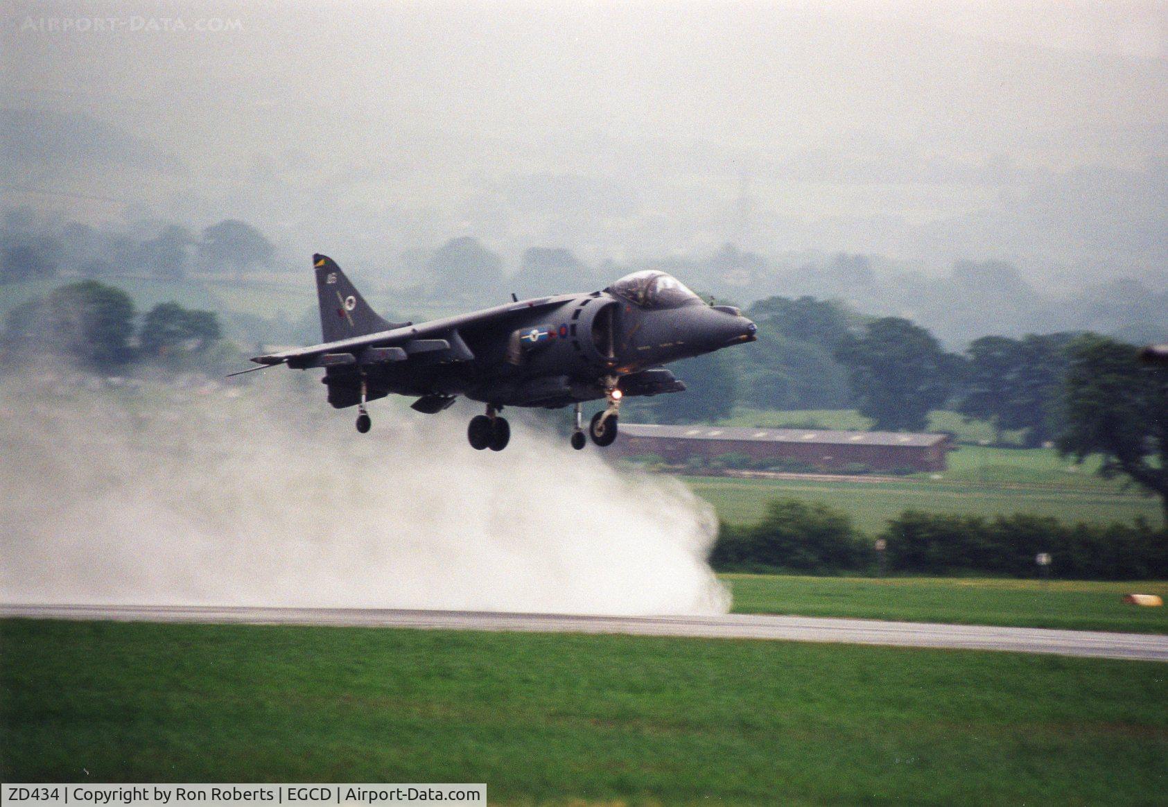 ZD434, 1989 British Aerospace Harrier GR.7 C/N P46, A very wet Woodford Airshow