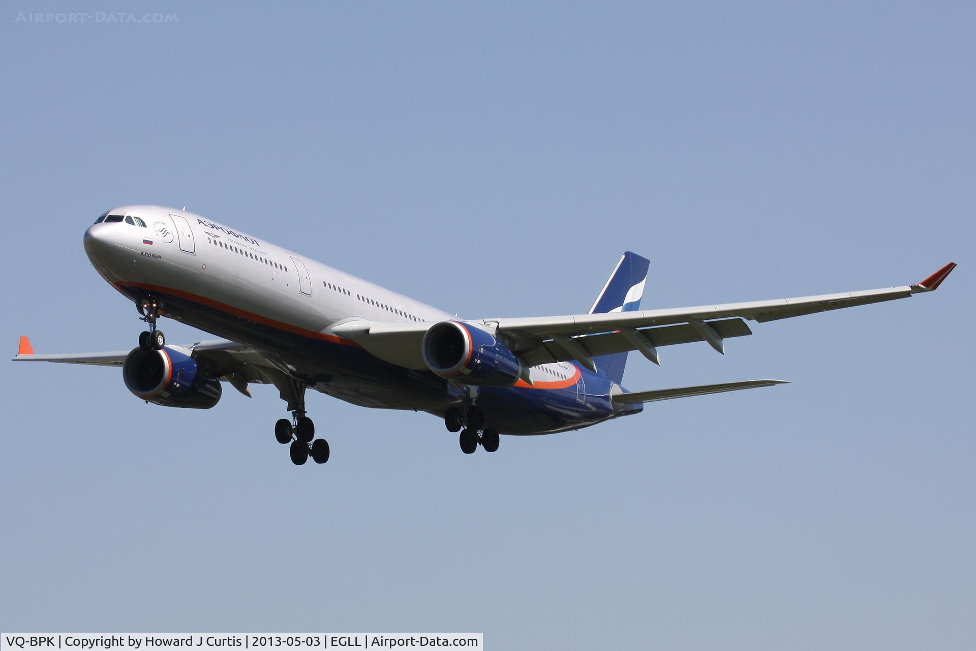 VQ-BPK, 2012 Airbus A330-343X C/N 1345, Aeroflot, on approach to runway 27L.