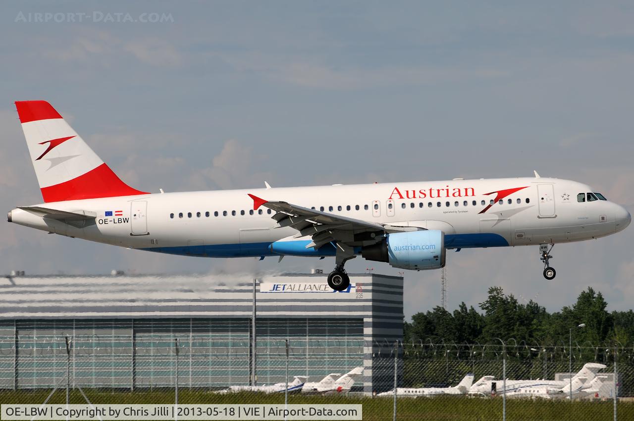 OE-LBW, 2001 Airbus A320-214 C/N 1678, Austrian Airlines
