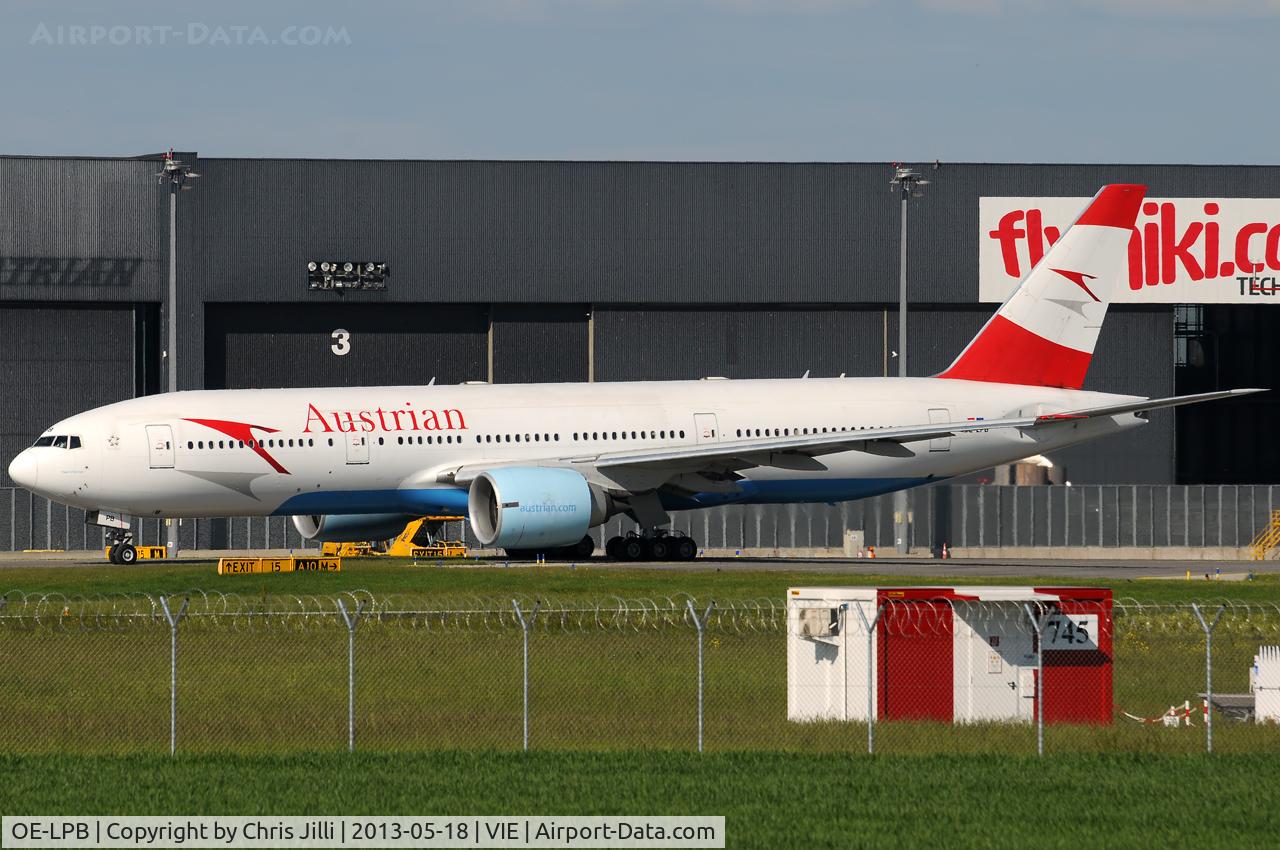 OE-LPB, 1998 Boeing 777-2Z9/ER C/N 28699, Austrian Airlines