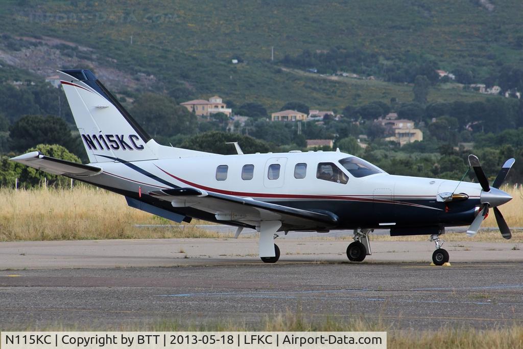 N115KC, 2002 Socata TBM-700 C/N 239, Parked