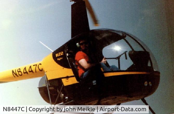 N8447C, Robinson R22 C/N 0373, Newhall, Ca