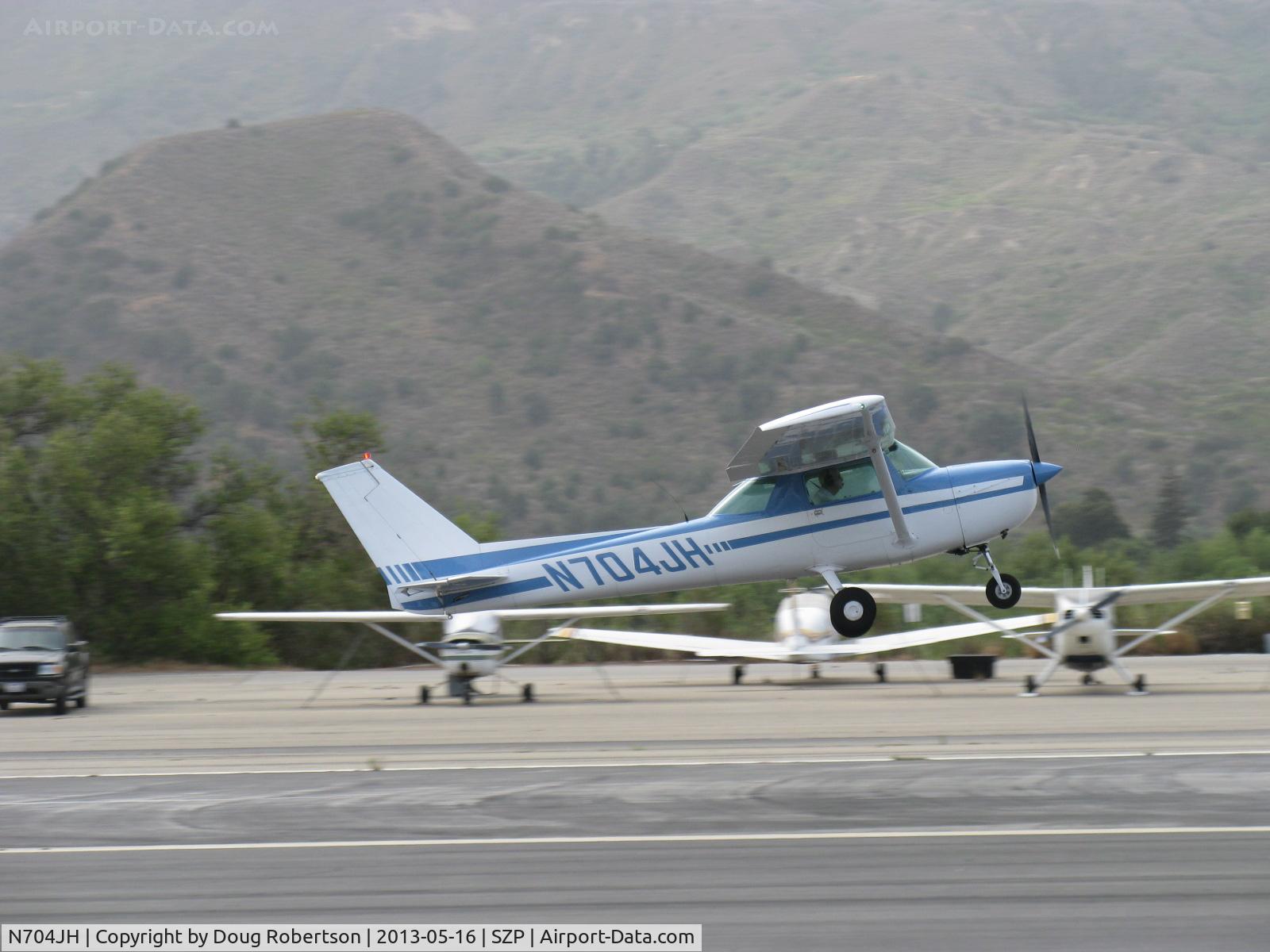 N704JH, 1976 Cessna 150M C/N 15078644, 1976 Cessna 150M, Continental O-200 100 Hp, takeoff climb Rwy 22