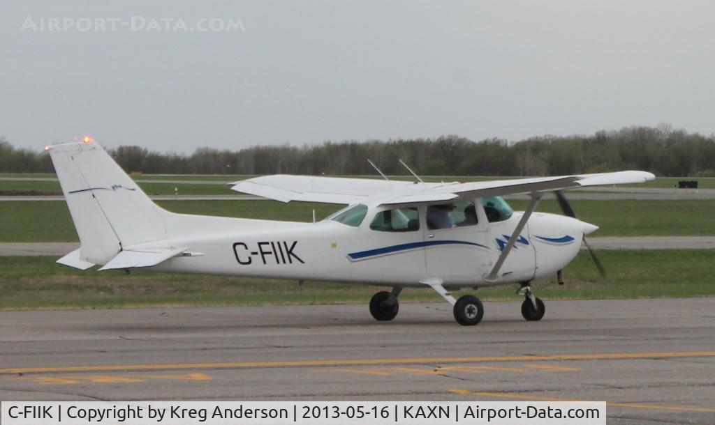 C-FIIK, 1978 Cessna 172N C/N 17269904, Cessna 172N Skyhawk departing the ramp to runway 13.