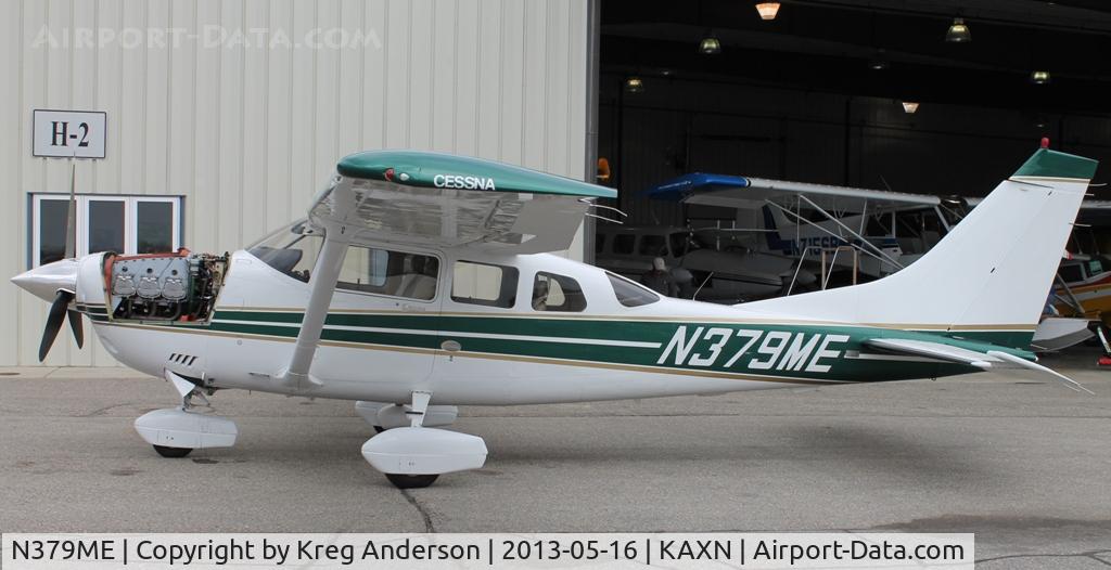 N379ME, 2000 Cessna T206H Turbo Stationair C/N T20608229, Cessna T206H Stationair, this time seen without amphibs.