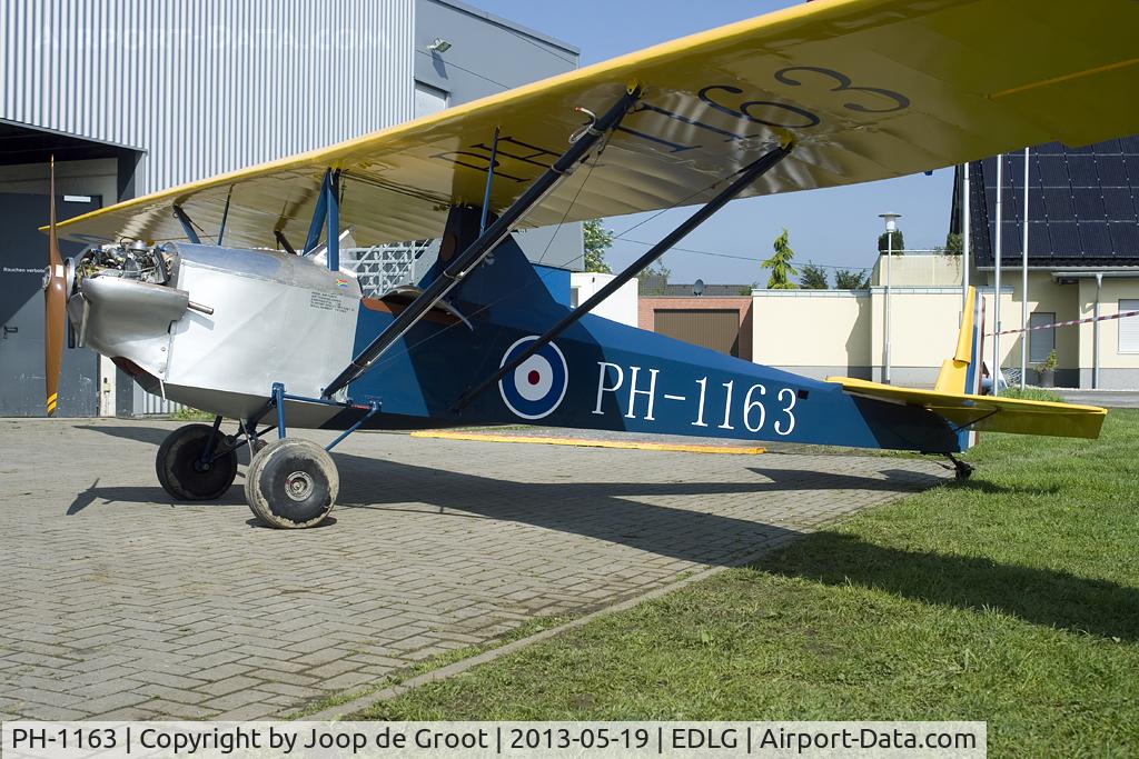 PH-1163, Slingsby T-31B Cadet C/N 678, motorizes T31 glider. Ex UK Air Cadets WT868