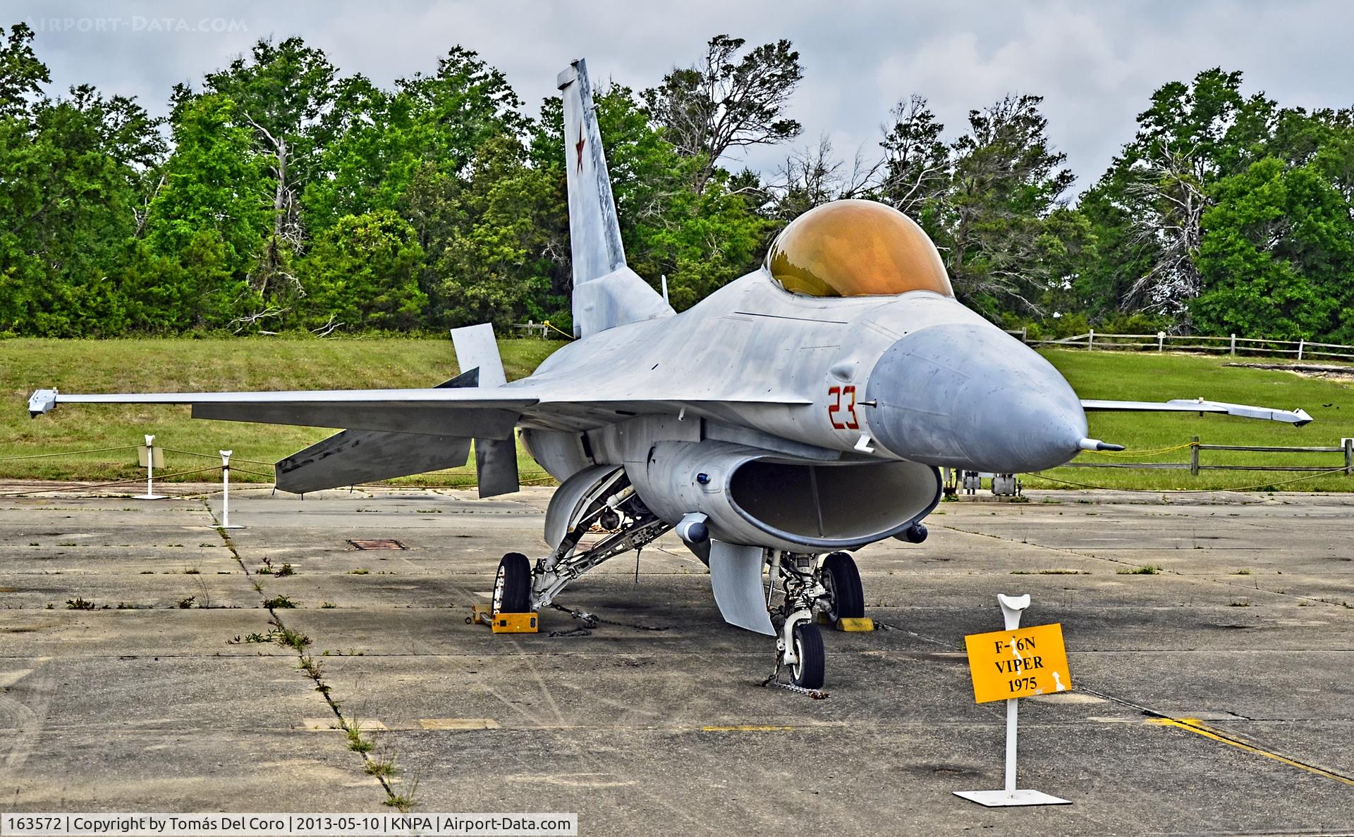163572, General Dynamics F-16N Fighting Falcon C/N 3M-17, 1975 F-16N Viper BuNo 163572 VF-45

( F-16N Viper, a version of the F16 Fighting Falcon operated by the U.S. Air Force, procured by the U.S. Navy for uses as an aggressor aircraft.)

TDelCoro 
May10-2013