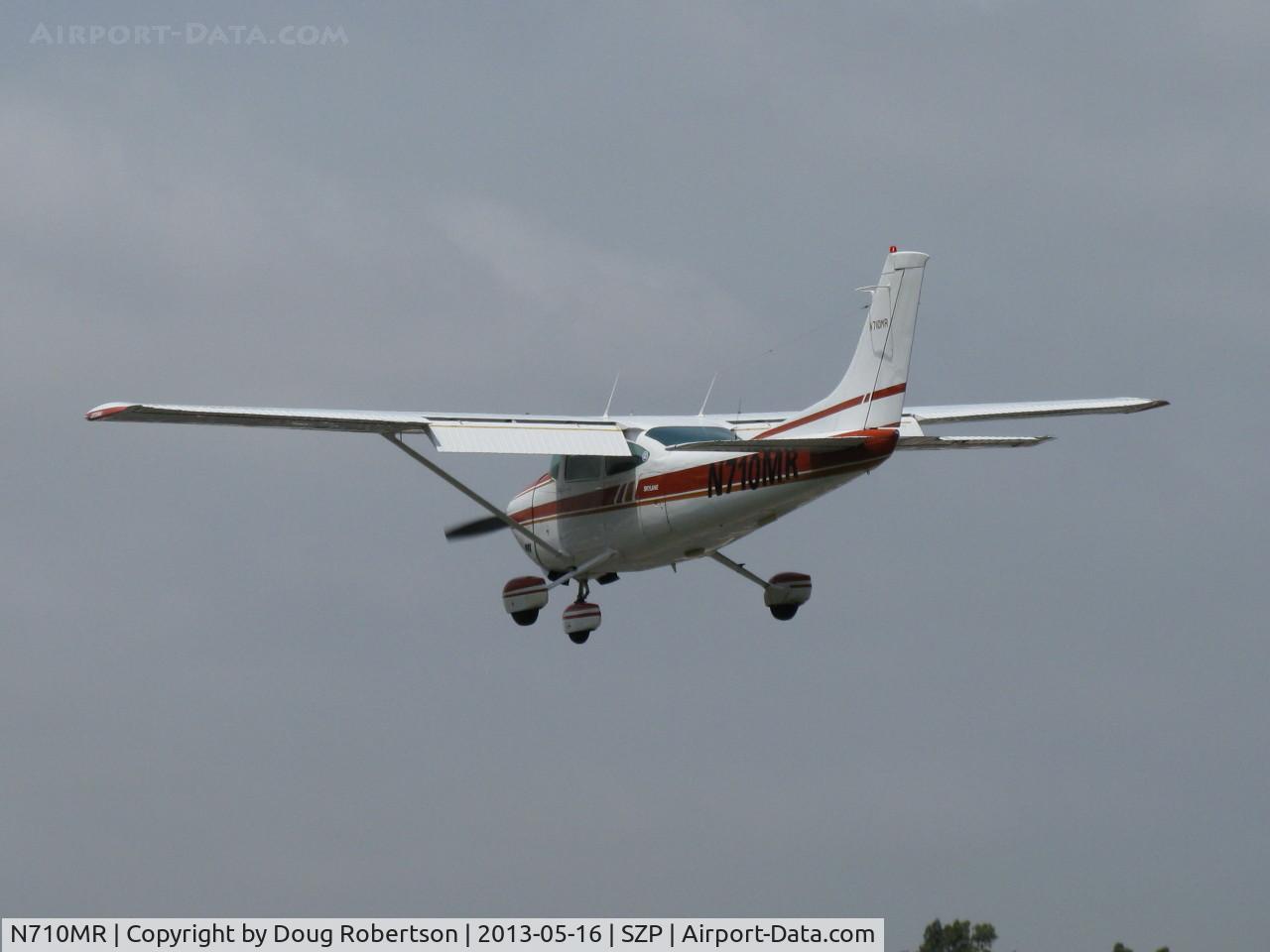 N710MR, Cessna 182Q Skylane C/N 182-67178, 1979 Cessna 182Q SKYLANE, Continental O-470-U 230 Hp, on final Rwy 22