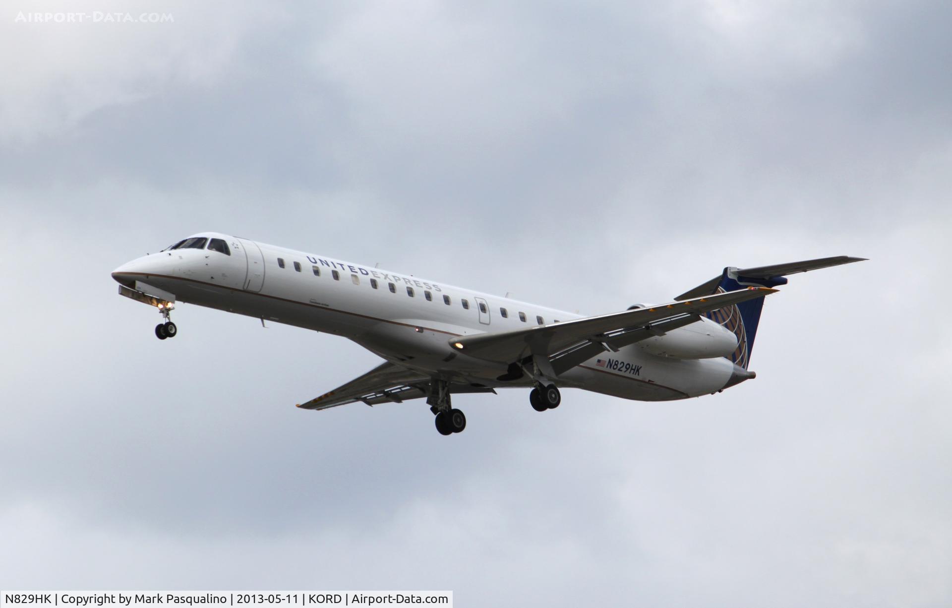 N829HK, 2000 Embraer ERJ-145LU (EMB-145LU) C/N 145281, EMB-145LR