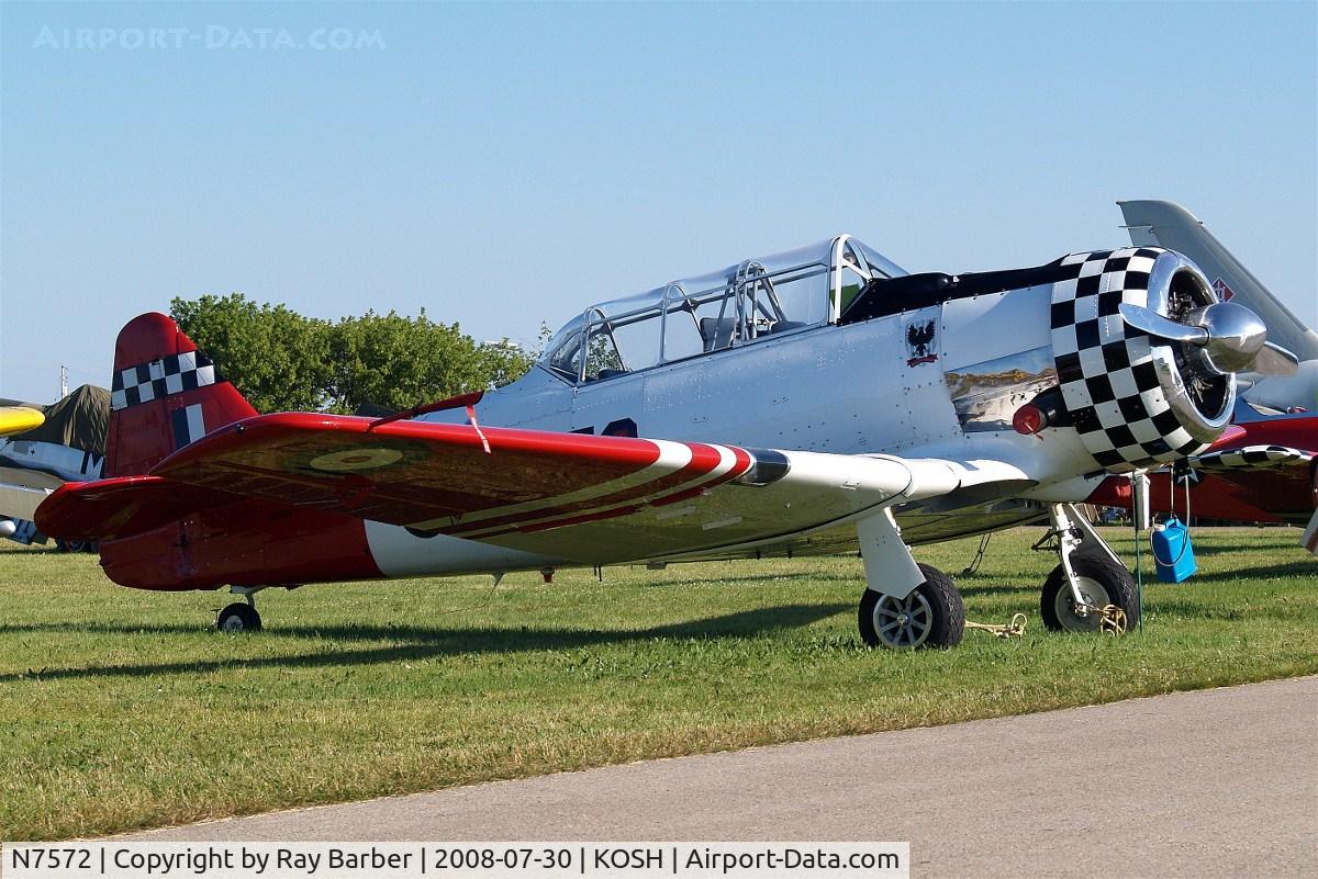 N7572, 1941 North American AT-6D Texan C/N 41-34018, North American AT-6D Texan [88-15335] Oshkosh-Wittman Regional~N 30/07/2008