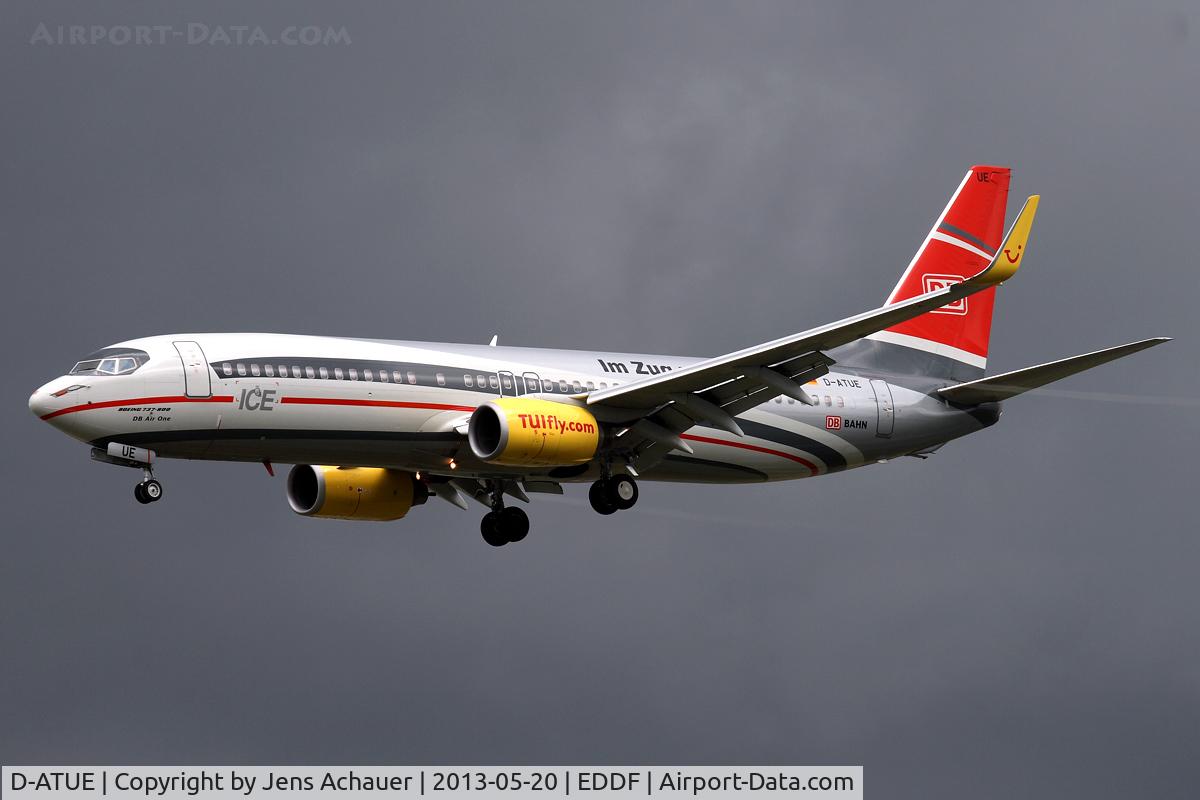 D-ATUE, 2006 Boeing 737-8K5 C/N 34686, Approaching rwy 25L