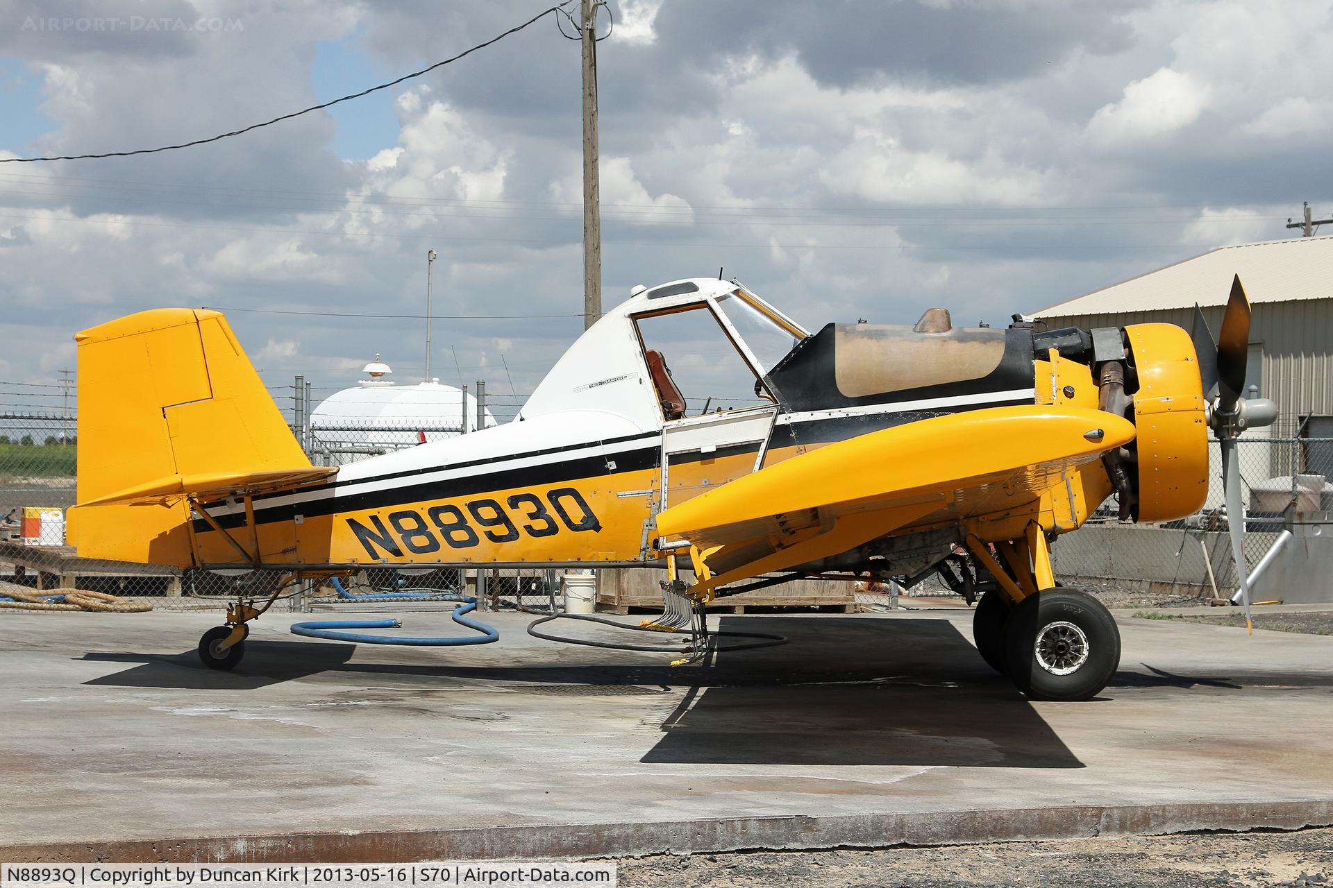 N8893Q, 1971 Aero Commander S2R C/N 1565R, Crop spraying season in Eastern Washington is in full swing and this bird was partaking