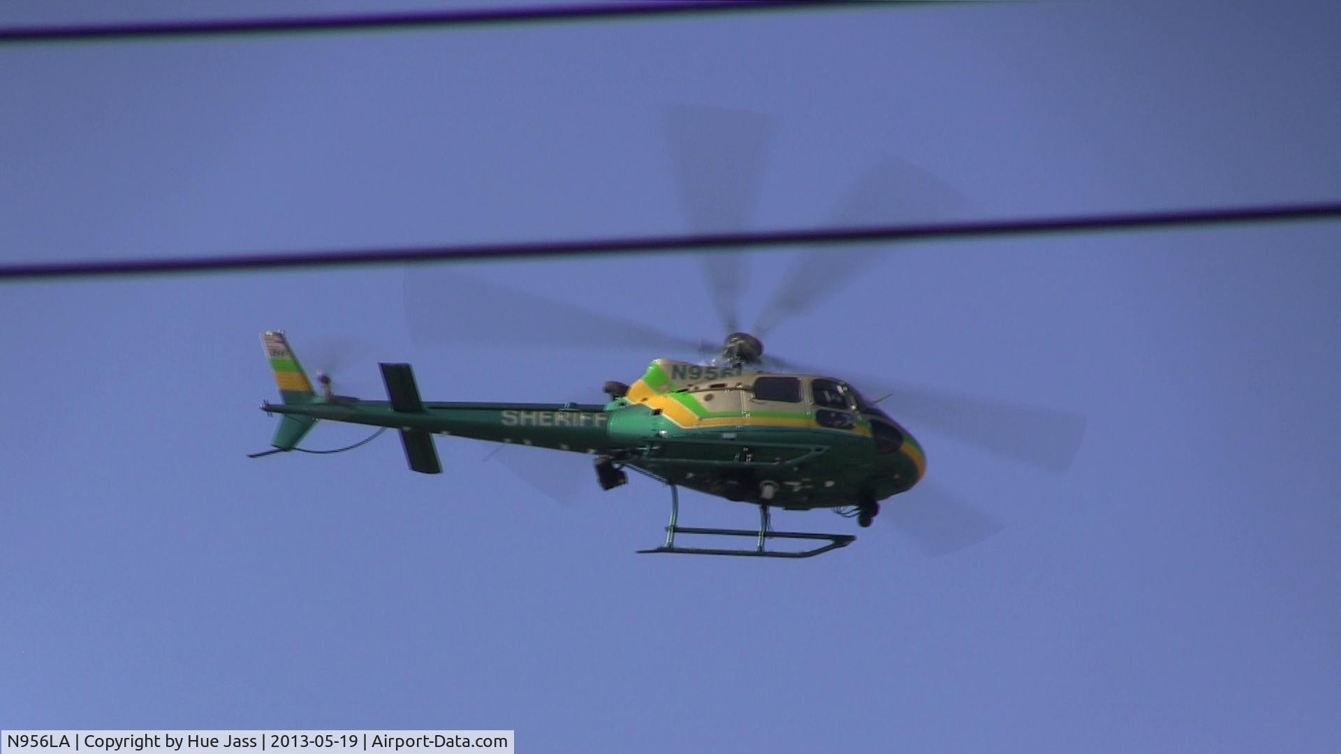 N956LA, 2010 Eurocopter AS-350B-2 Ecureuil Ecureuil C/N 7047, Sheriff with loud speaker.