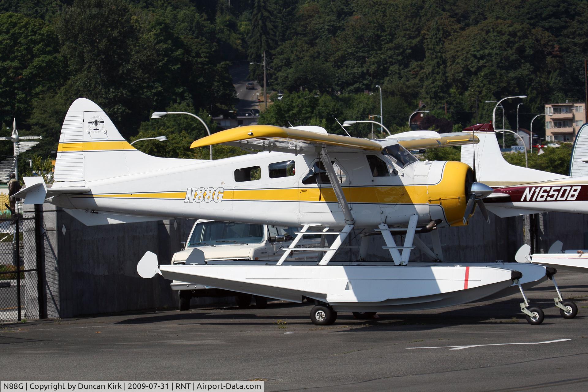 N88G, De Havilland Canada DHC-2 Beaver Mk.1 C/N 826, One of many Beavers on floats based at Renton