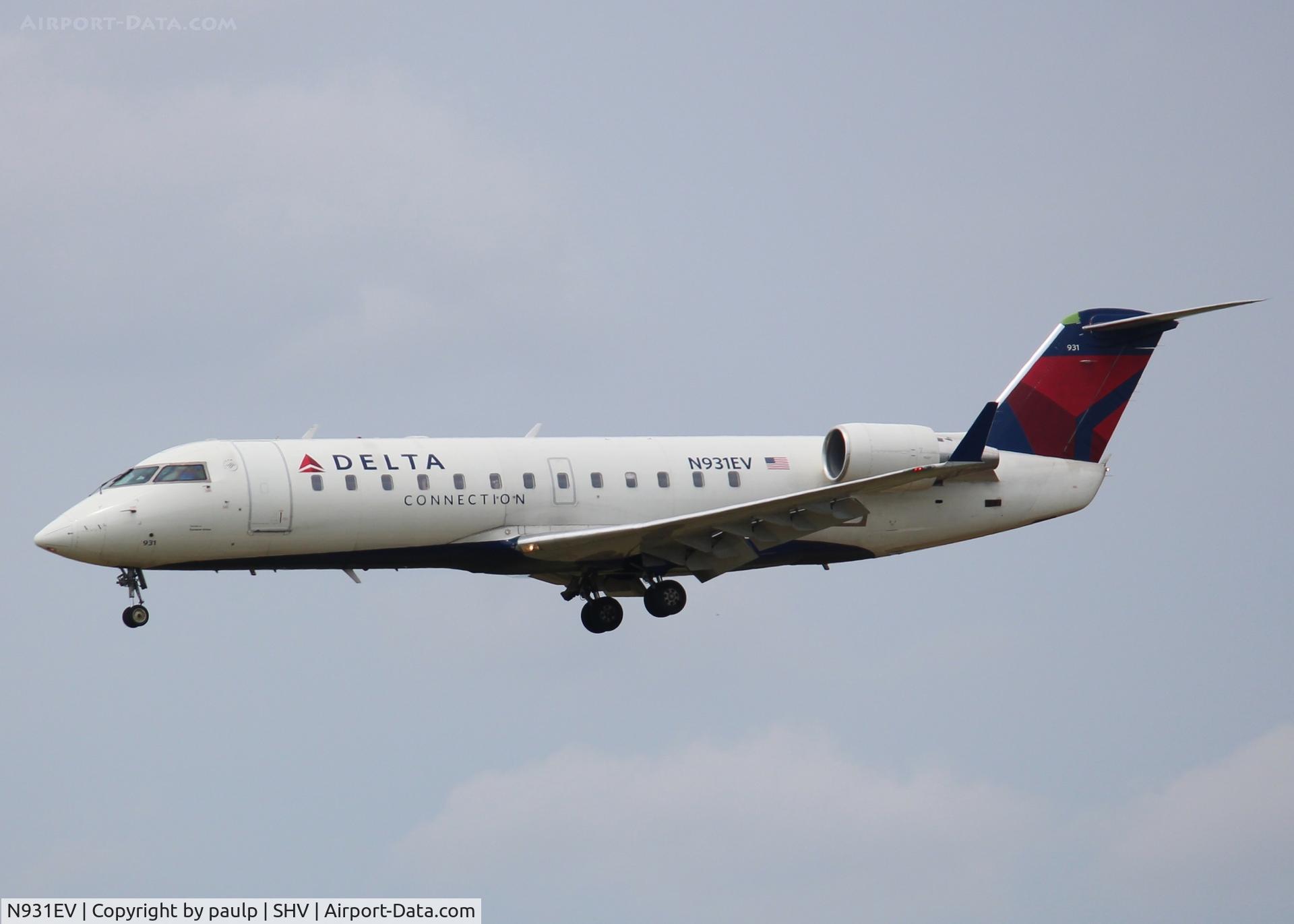 N931EV, 2005 Bombardier CRJ-200ER (CL-600-2B19) C/N 8015, At Shreveport Regional.