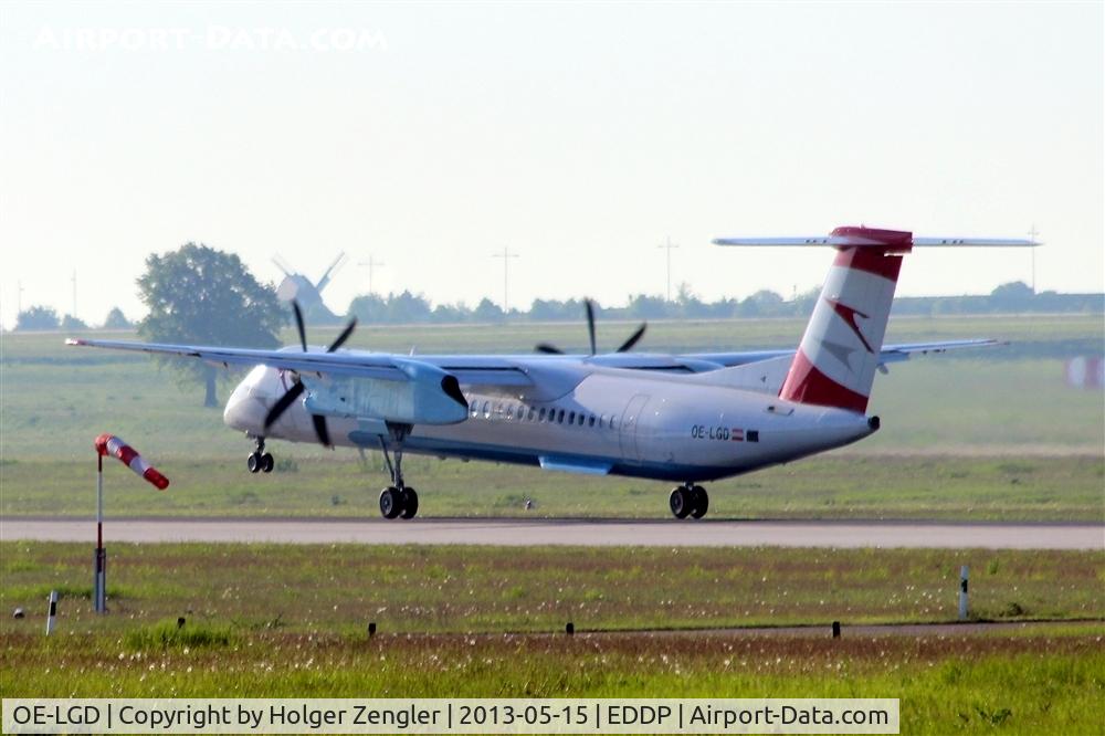 OE-LGD, 2000 De Havilland Canada DHC-8-402Q Dash 8 C/N 4027, Arrival of dayli VIE morning link....