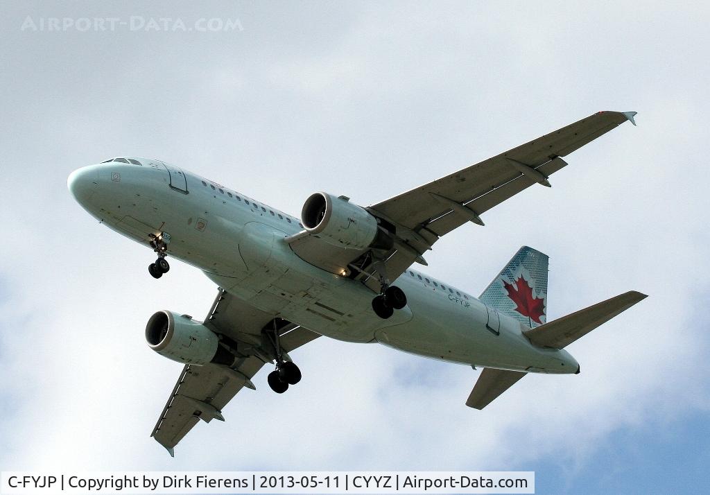 C-FYJP, 1997 Airbus A319-114 C/N 688, On finals at Toronto.