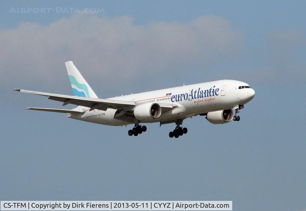 CS-TFM, 1998 Boeing 777-212/ER C/N 28513, Approaching final