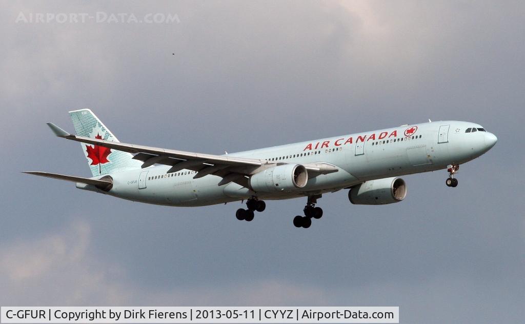 C-GFUR, 2000 Airbus A330-343 C/N 344, Approaching Toronto