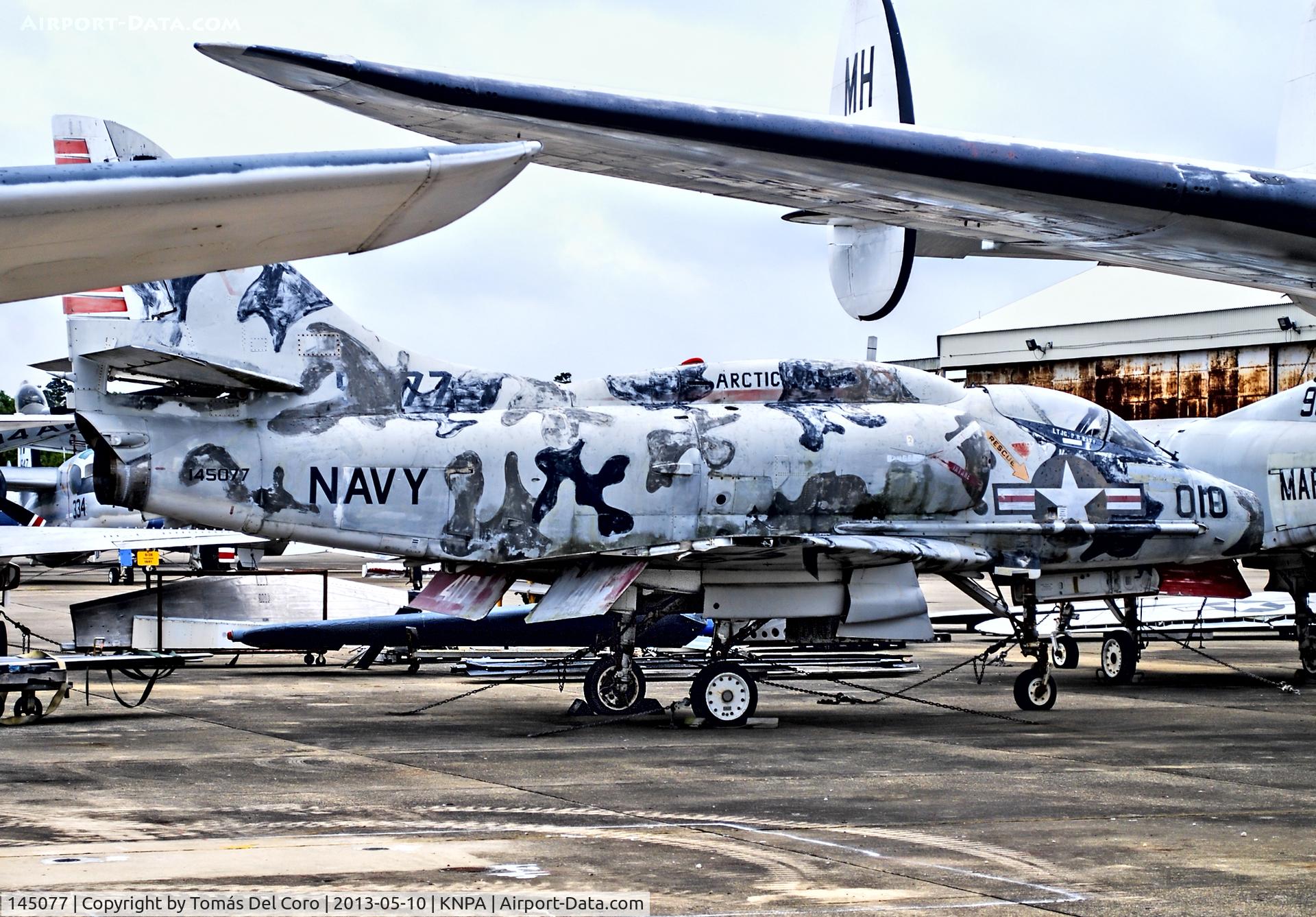 145077, Douglas A-4L Skyhawk C/N 12323, Douglas A-4L Skyhawk BuNo 145077 (C/N 12323)

National Naval Aviation Museum
PDumas - TDelCoro
May 10, 2013