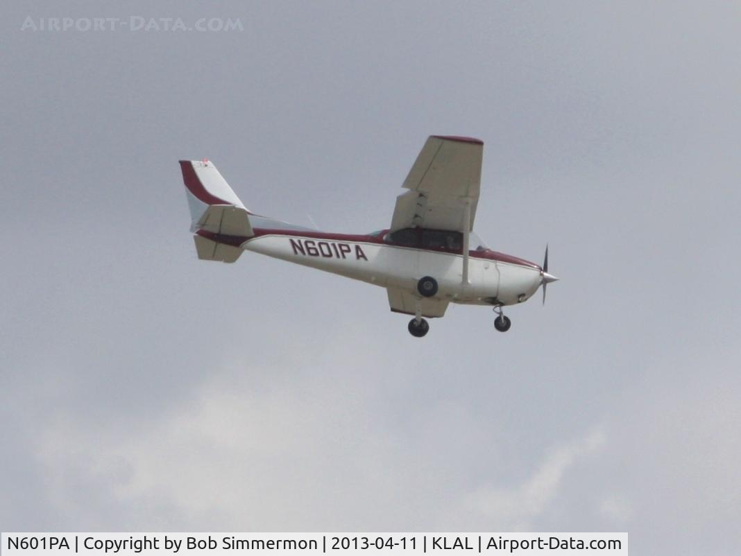 N601PA, 1977 Cessna 172N C/N 17269030, Arriving at Lakeland, FL during Sun N Fun 2013