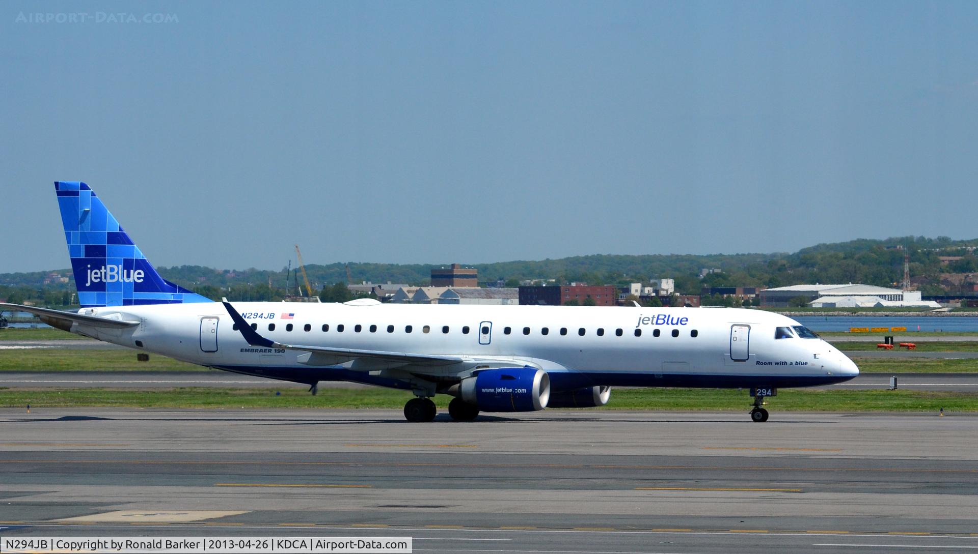 N294JB, 2008 Embraer ERJ-190-100 IGW 190AR C/N 19000185, Taxi DCA