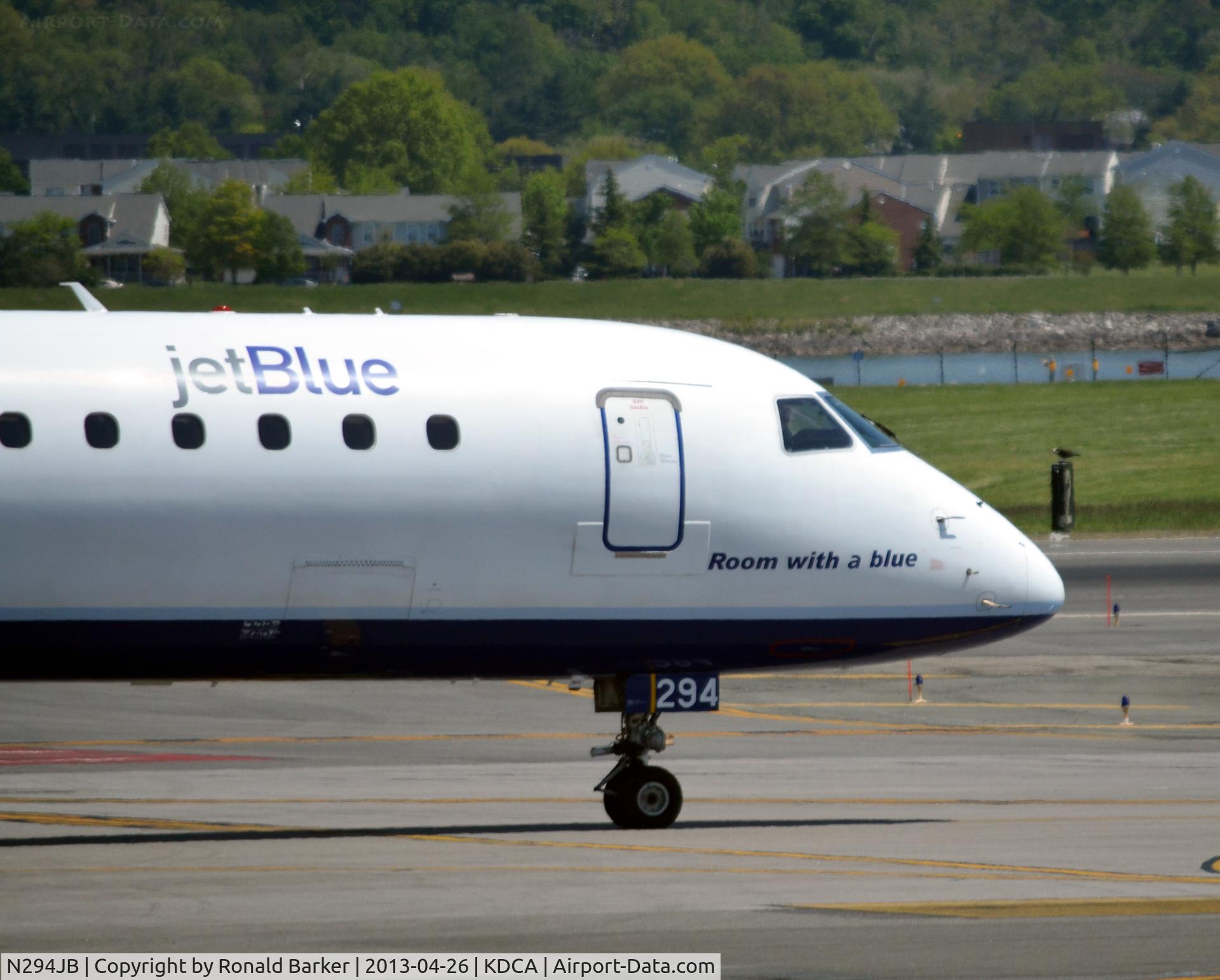 N294JB, 2008 Embraer ERJ-190-100 IGW 190AR C/N 19000185, Taxi DCA  