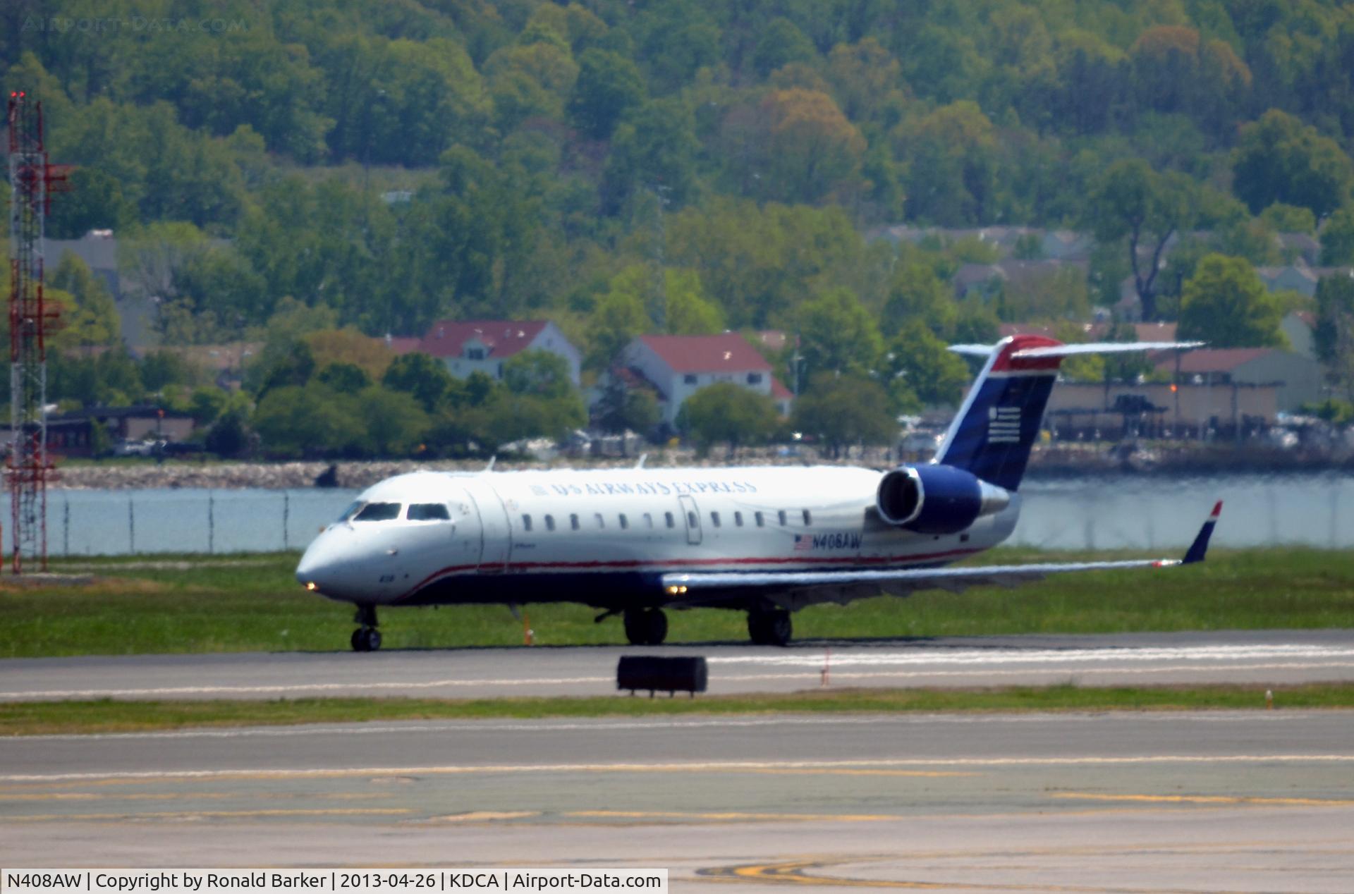 N408AW, 2001 Bombardier CRJ-200LR (CL-600-2B19) C/N 7568, Takeoff DCA