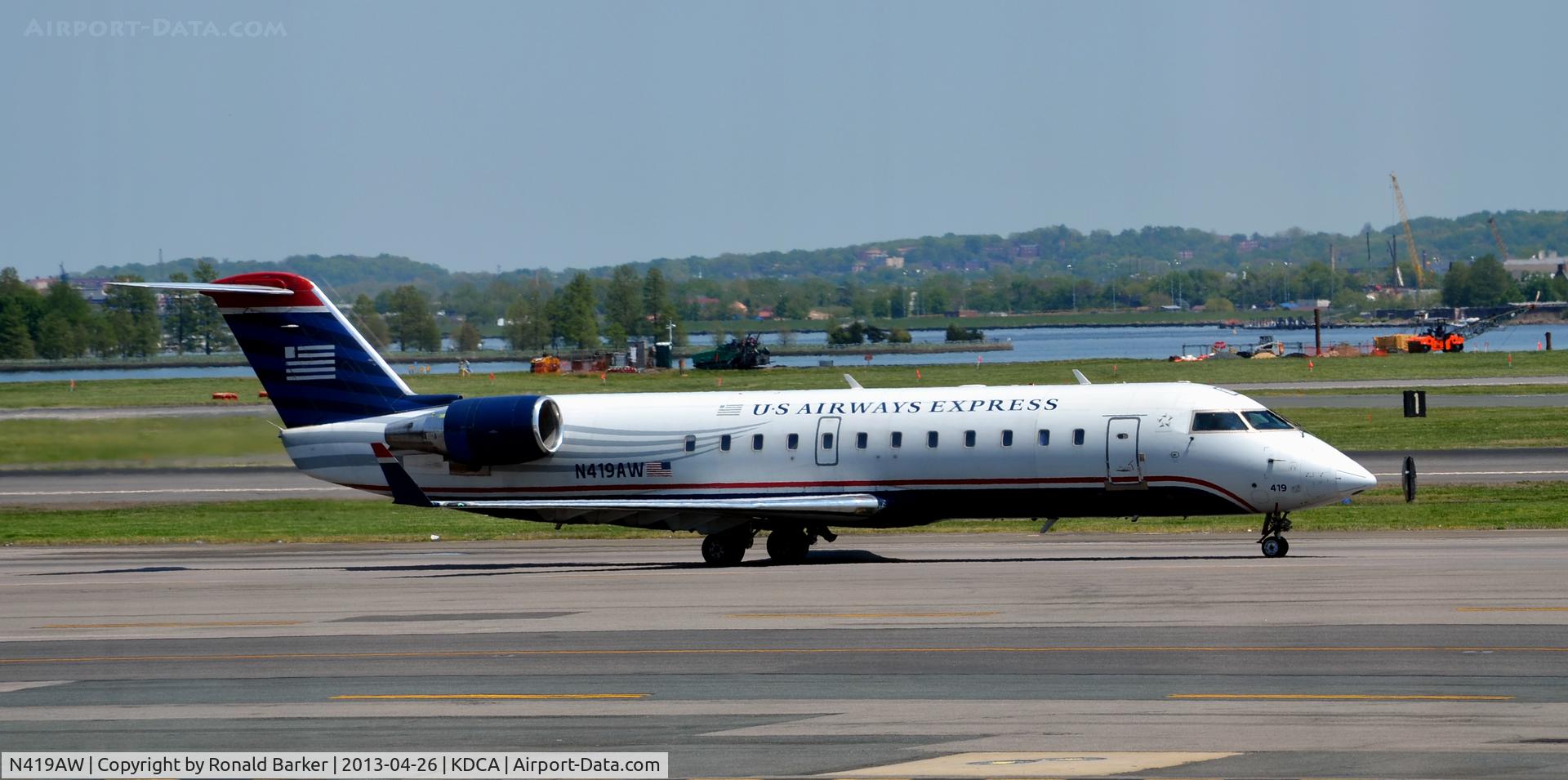 N419AW, 2002 Bombardier CRJ-200LR (CL-600-2B19) C/N 7633, Taxi DCA