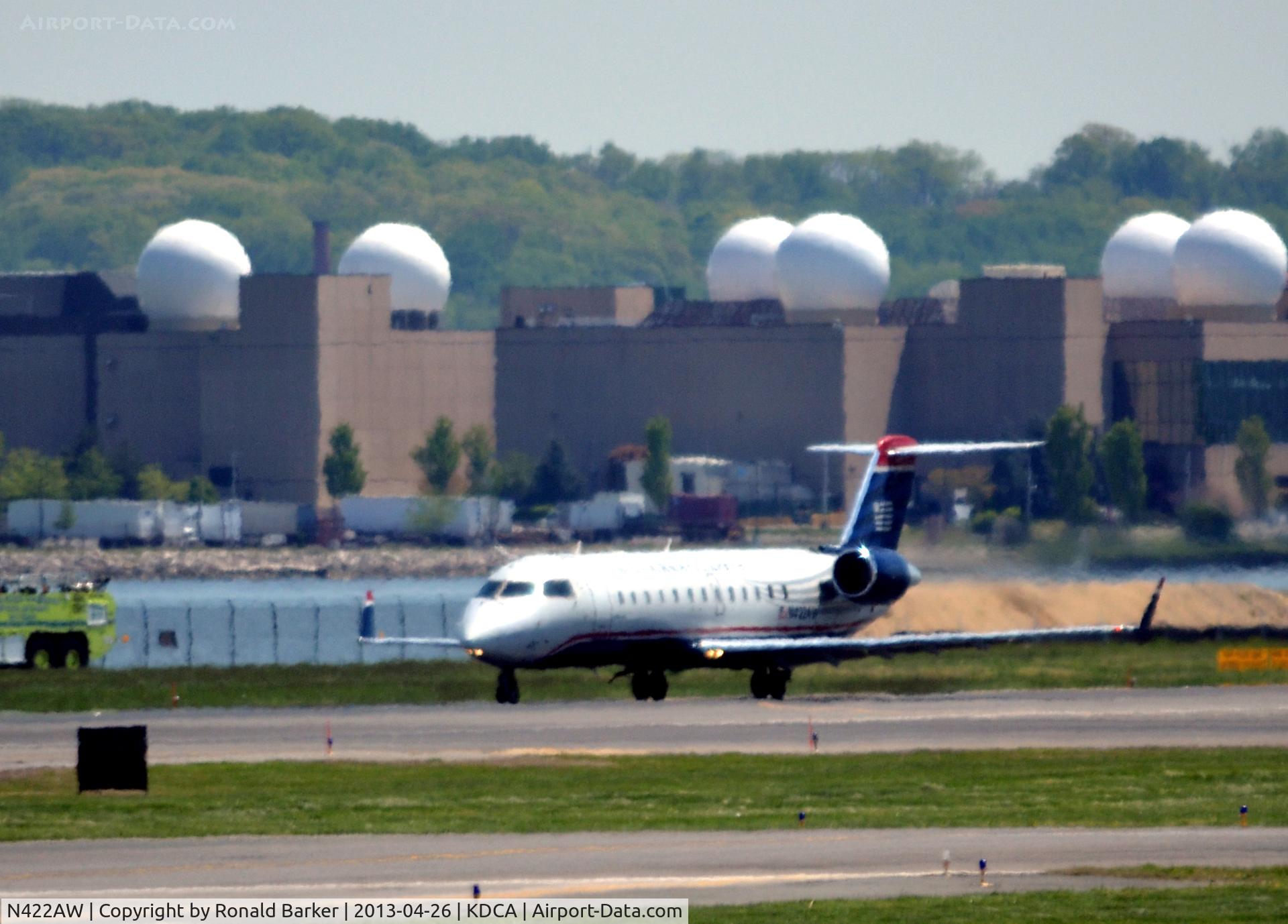 N422AW, 1999 Canadair CRJ-200ER (CL-600-2B19) C/N 7341, Takeoff DCA
