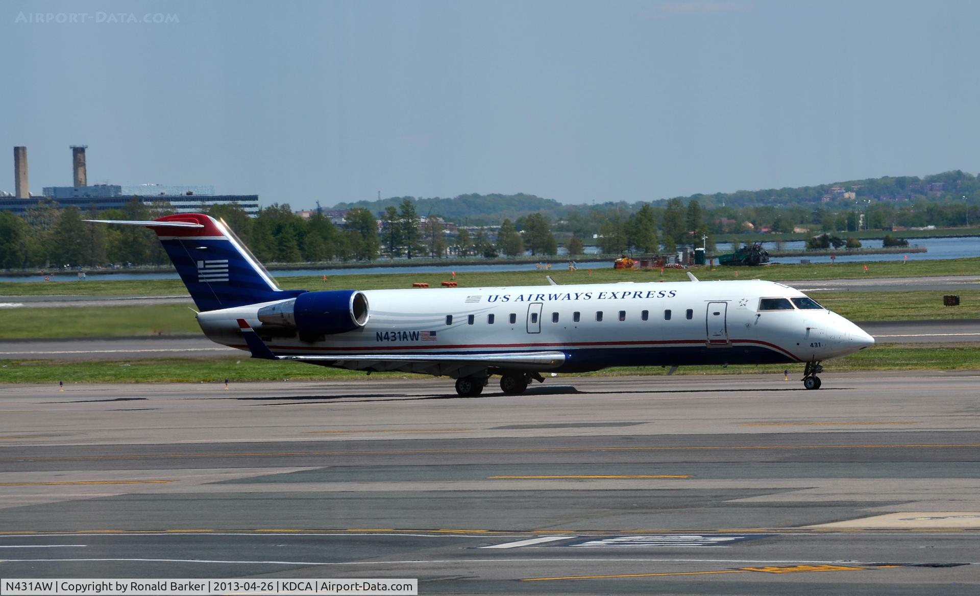 N431AW, 1998 Bombardier CRJ-200ER (CL-600-2B19) C/N 7256, Taxi DCA