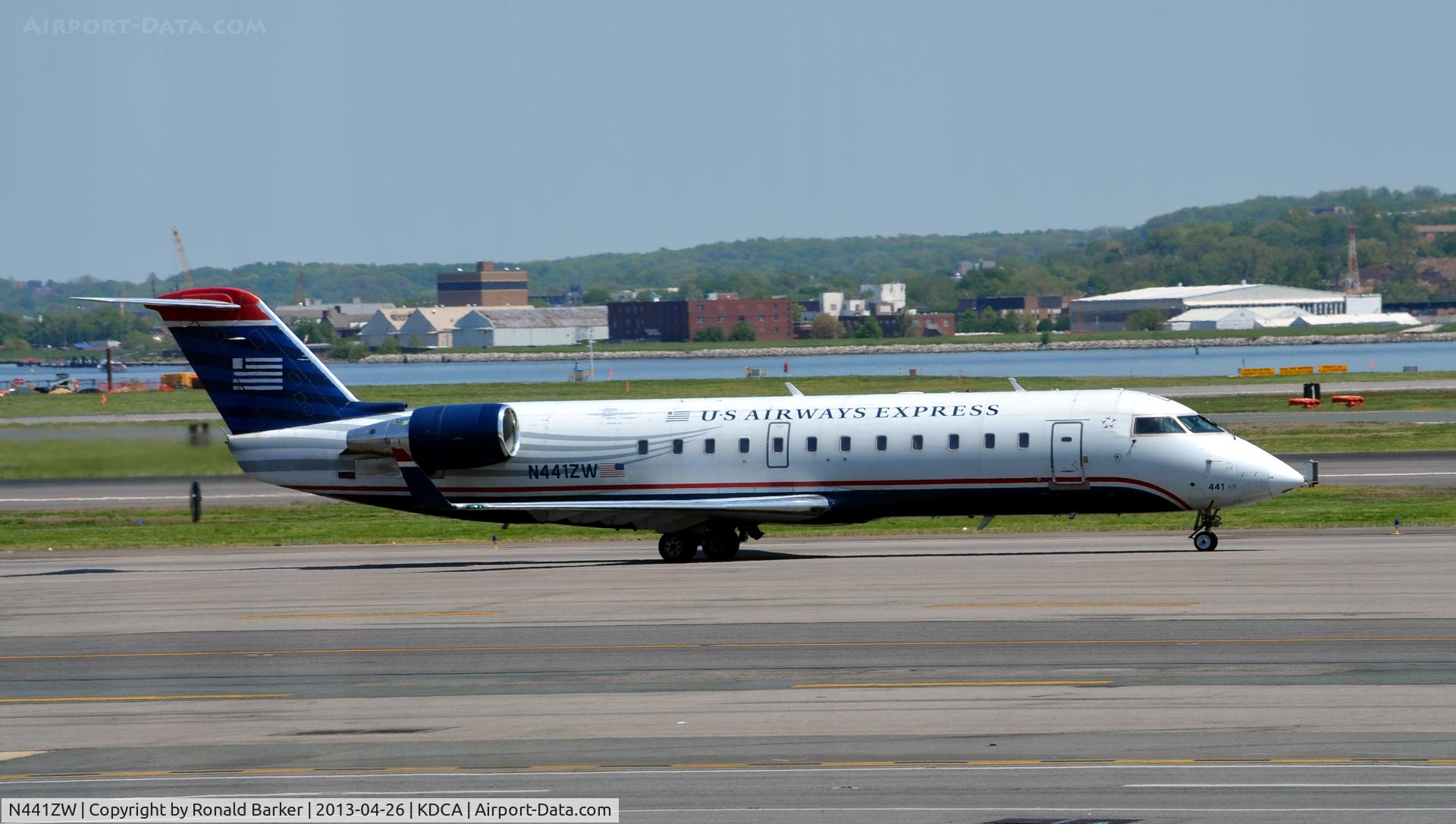N441ZW, 2003 Bombardier CRJ-200LR (CL-600-2B19) C/N 7777, Taxi DCA